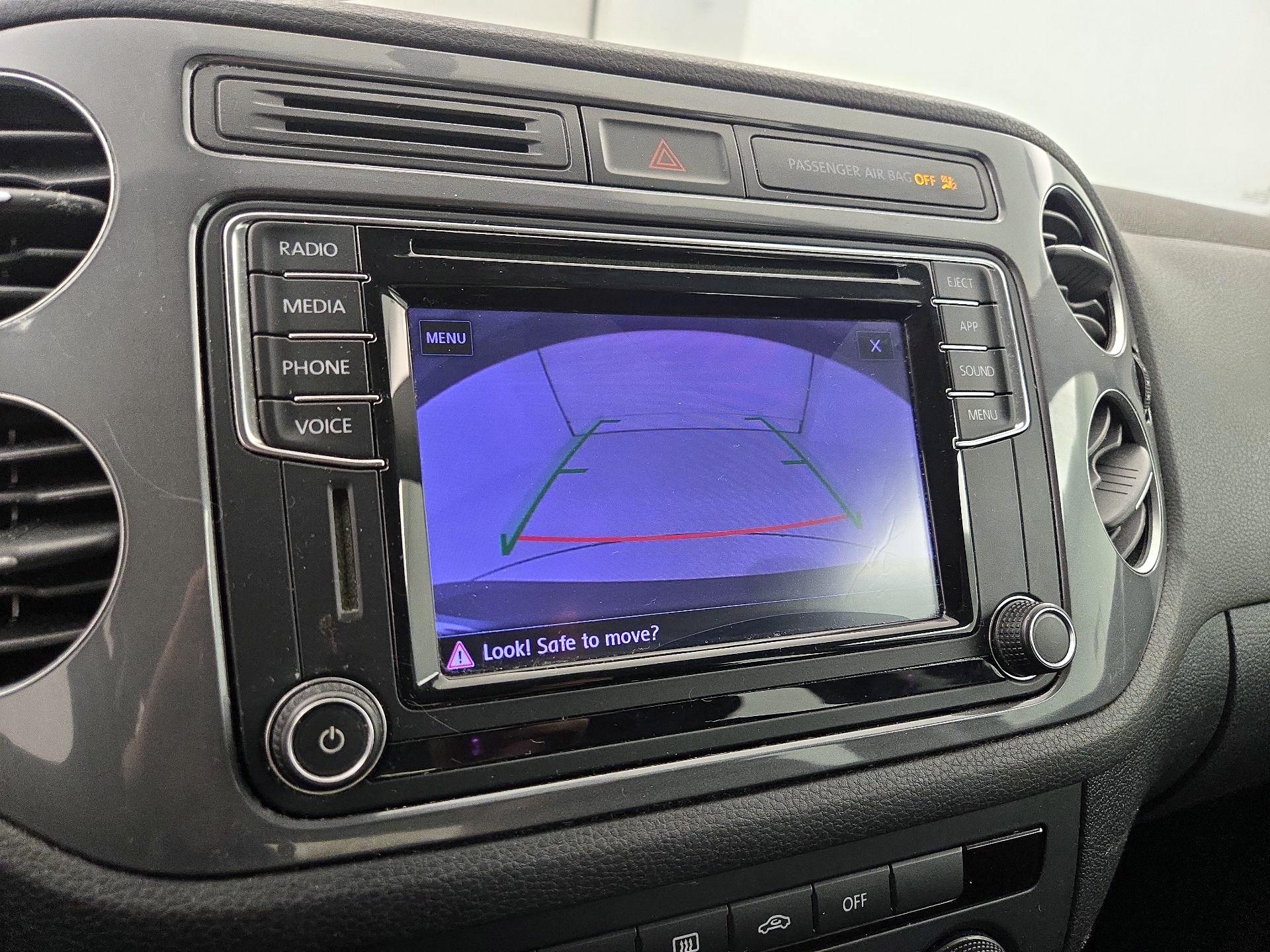 Thumbnail: 2017 Volkswagen Tiguan - 14