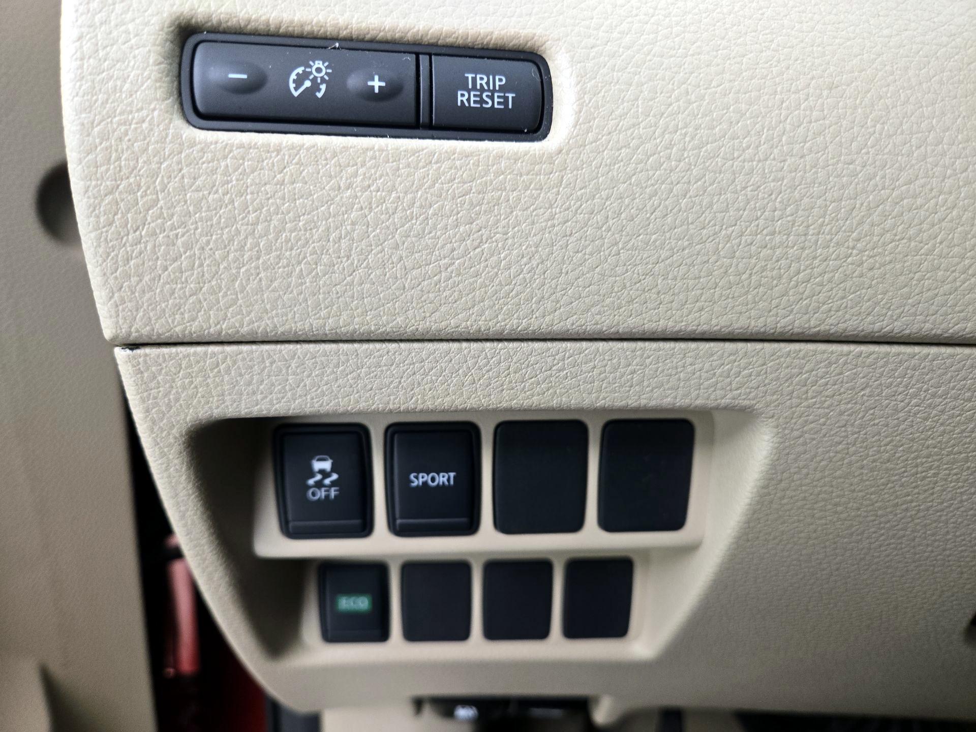 Thumbnail: 2015 Nissan Rogue - 13