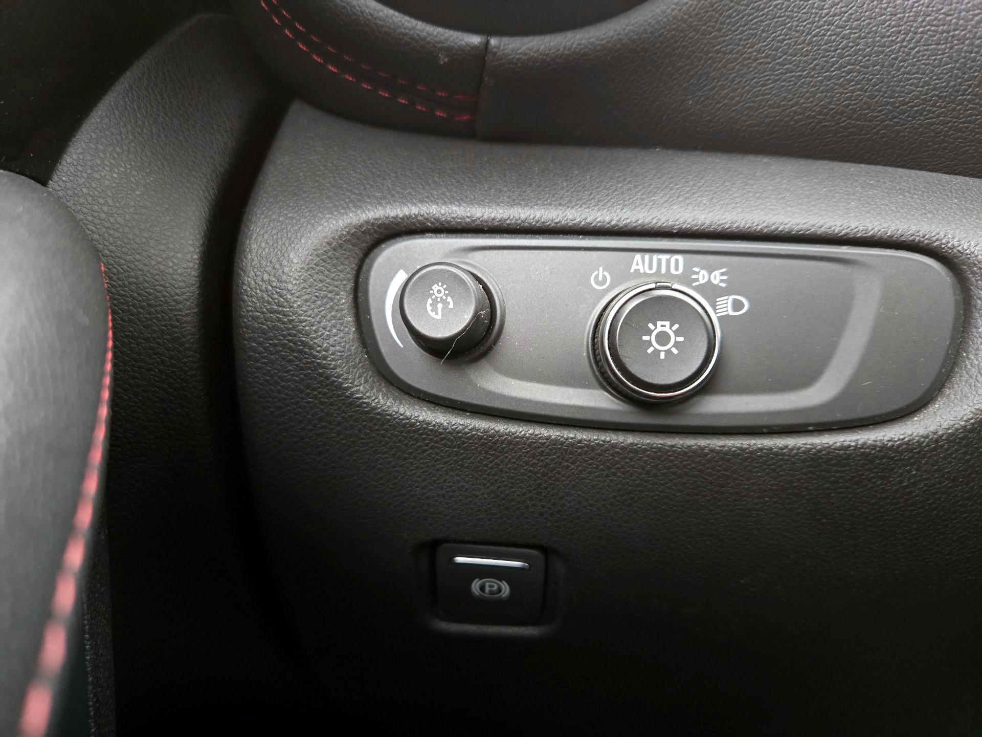 Thumbnail: 2020 Chevrolet Blazer - 13