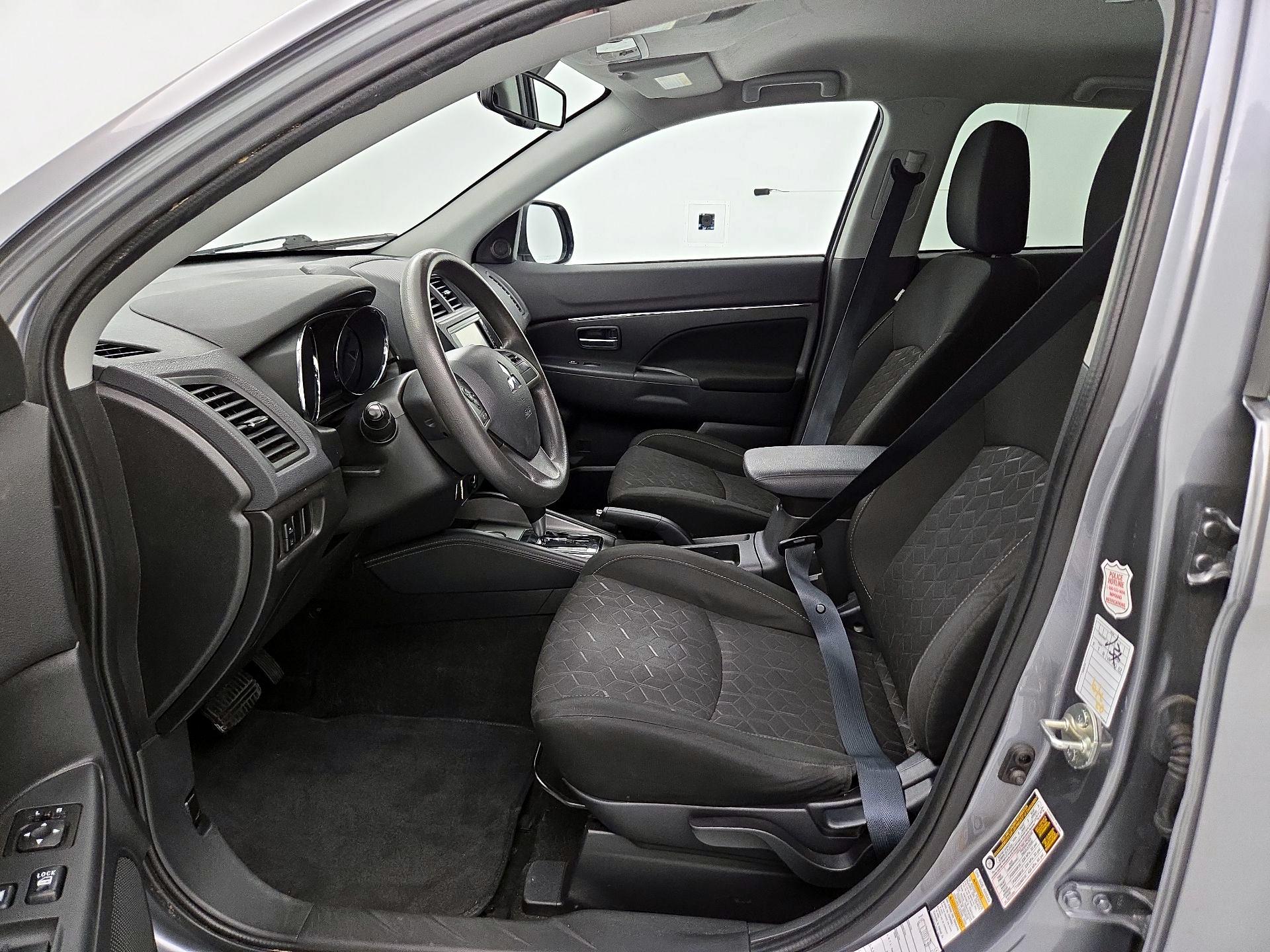 Thumbnail: 2021 Mitsubishi Outlander Sport - 11