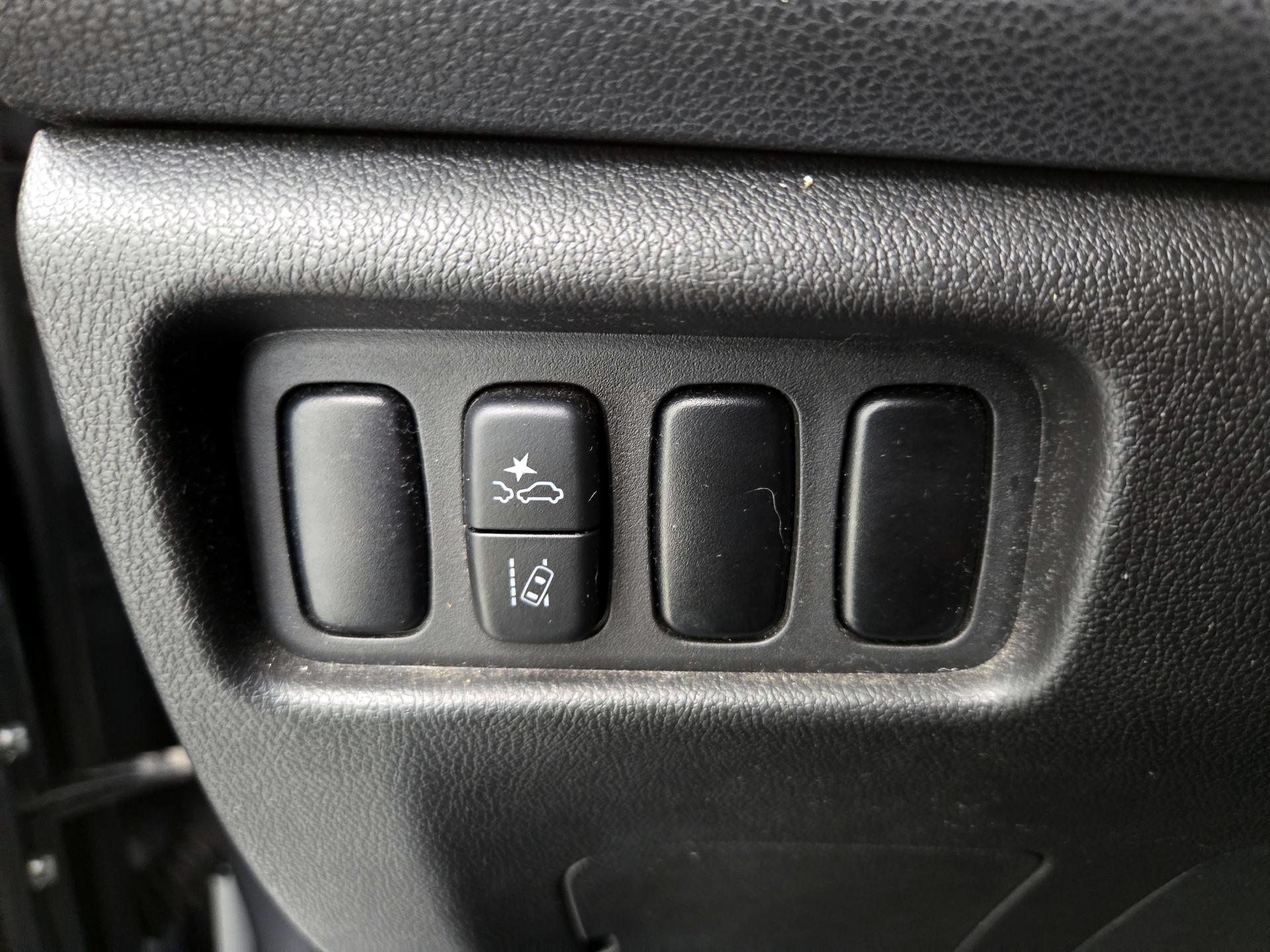 Thumbnail: 2021 Mitsubishi Outlander Sport - 13