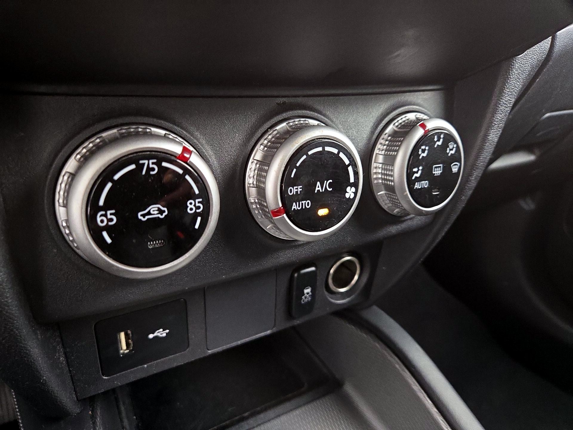 Thumbnail: 2021 Mitsubishi Outlander Sport - 16