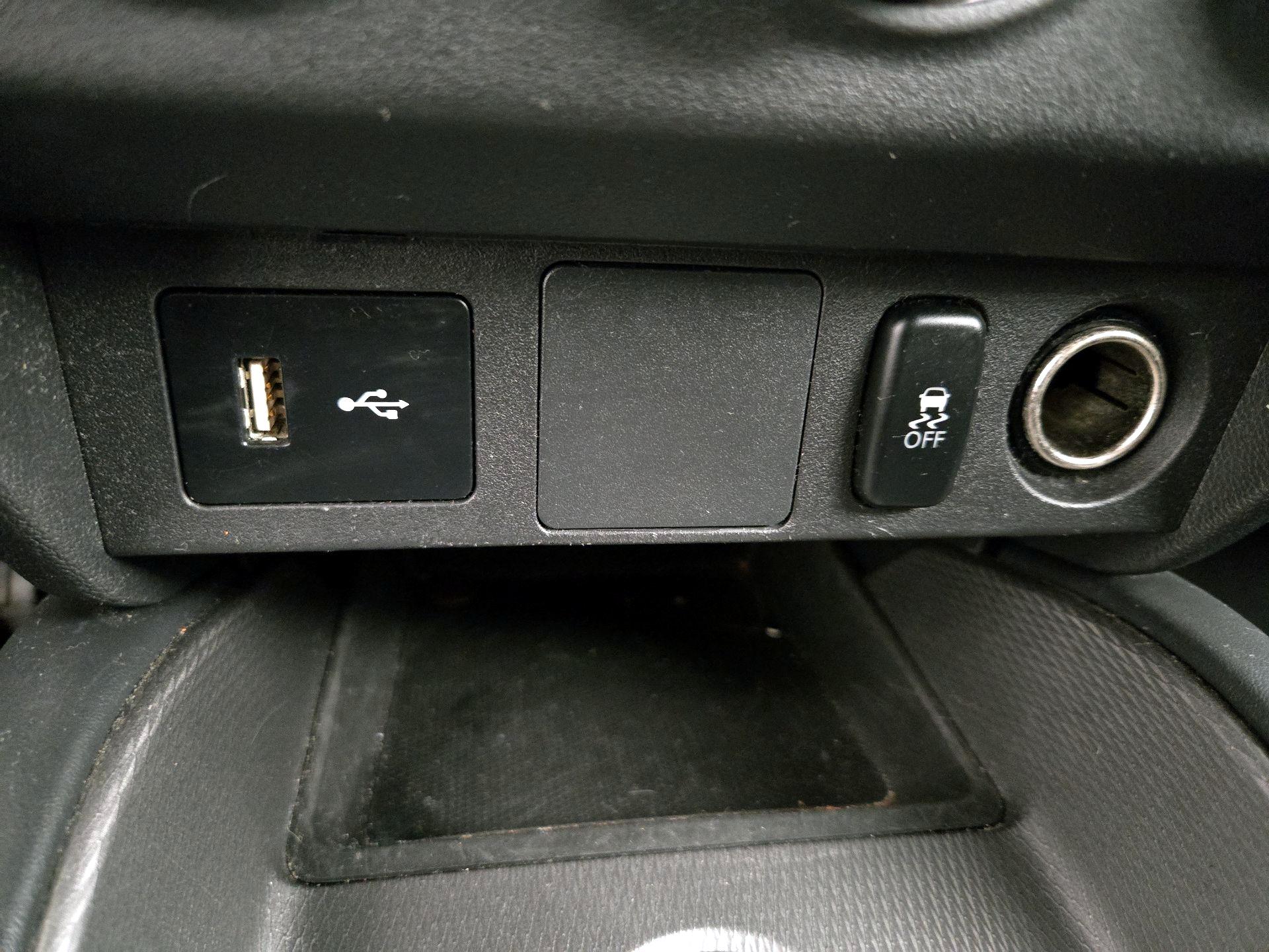 Thumbnail: 2021 Mitsubishi Outlander Sport - 18