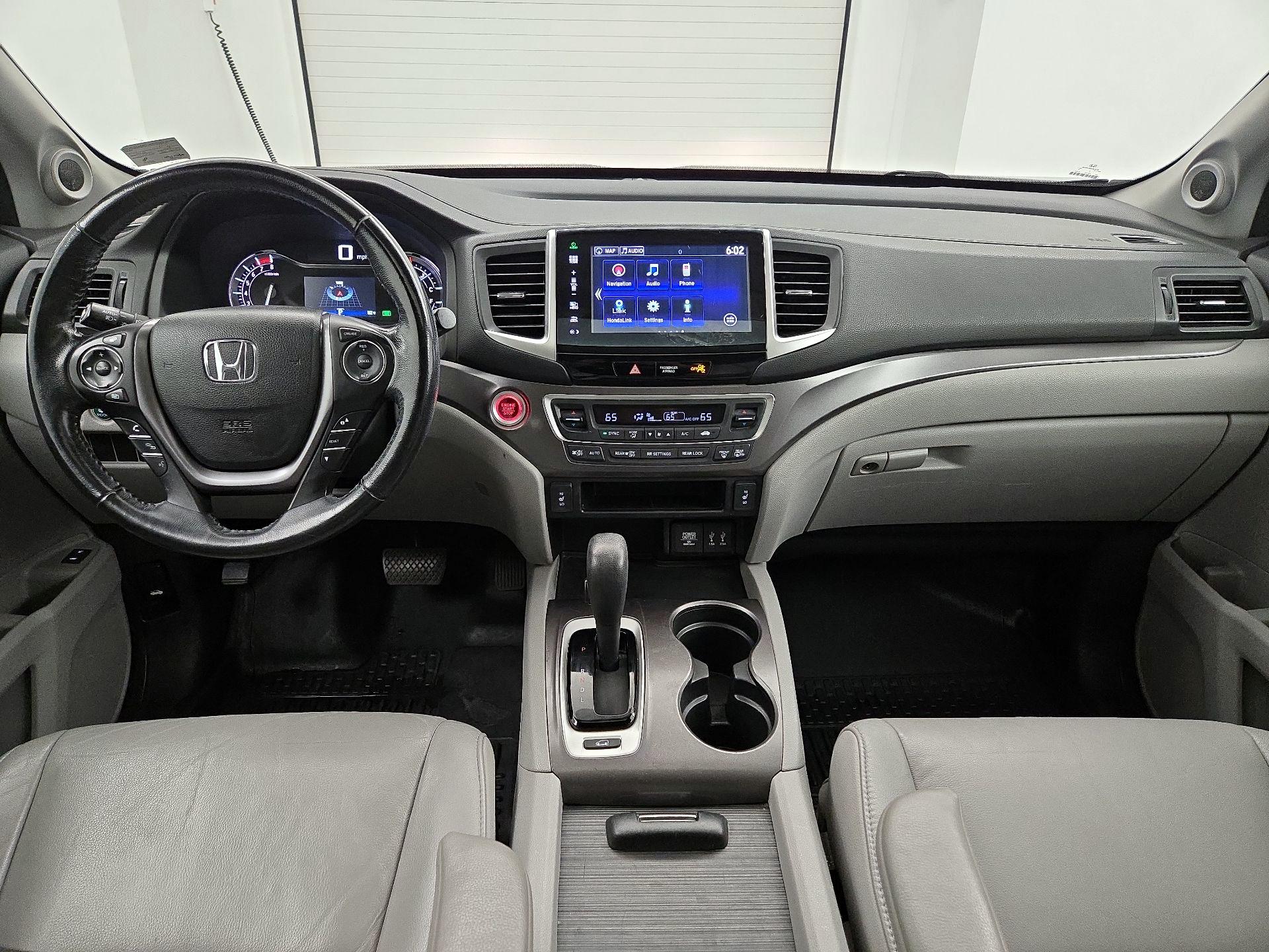 Thumbnail: 2016 Honda Pilot - 9