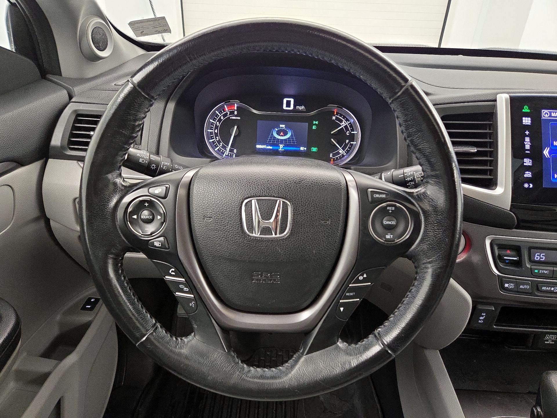 Thumbnail: 2016 Honda Pilot - 10