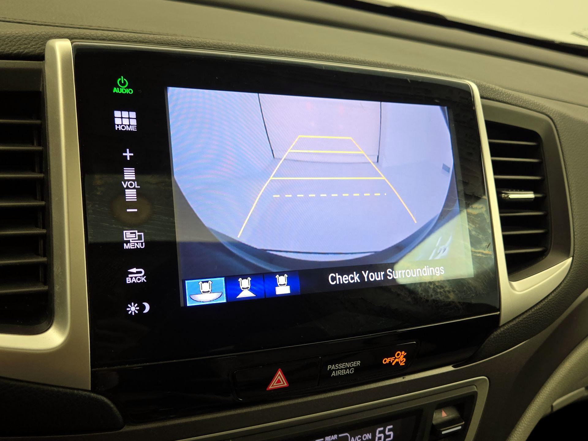 Thumbnail: 2016 Honda Pilot - 15