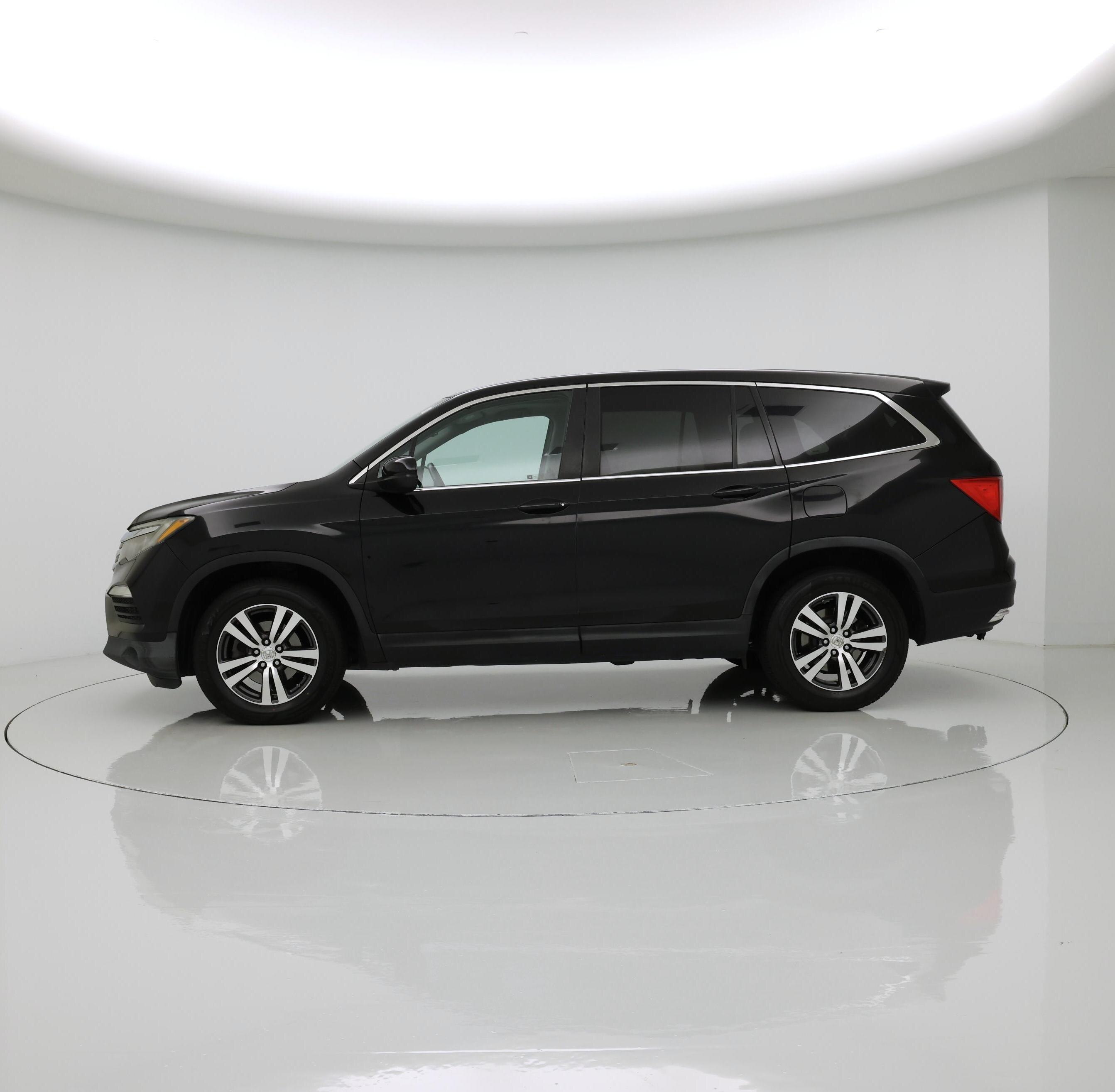 Thumbnail: 2016 Honda Pilot - 3