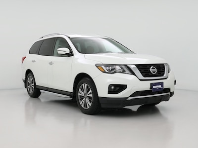 White 2019 Nissan Pathfinder SV