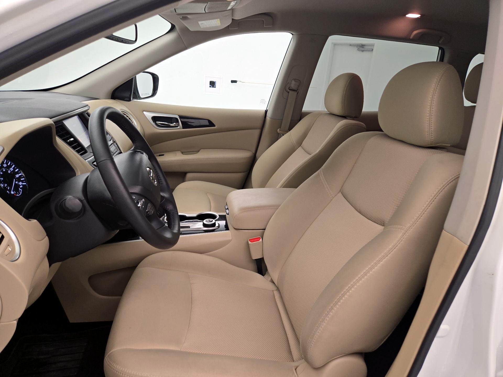 Thumbnail: 2019 Nissan Pathfinder - 11