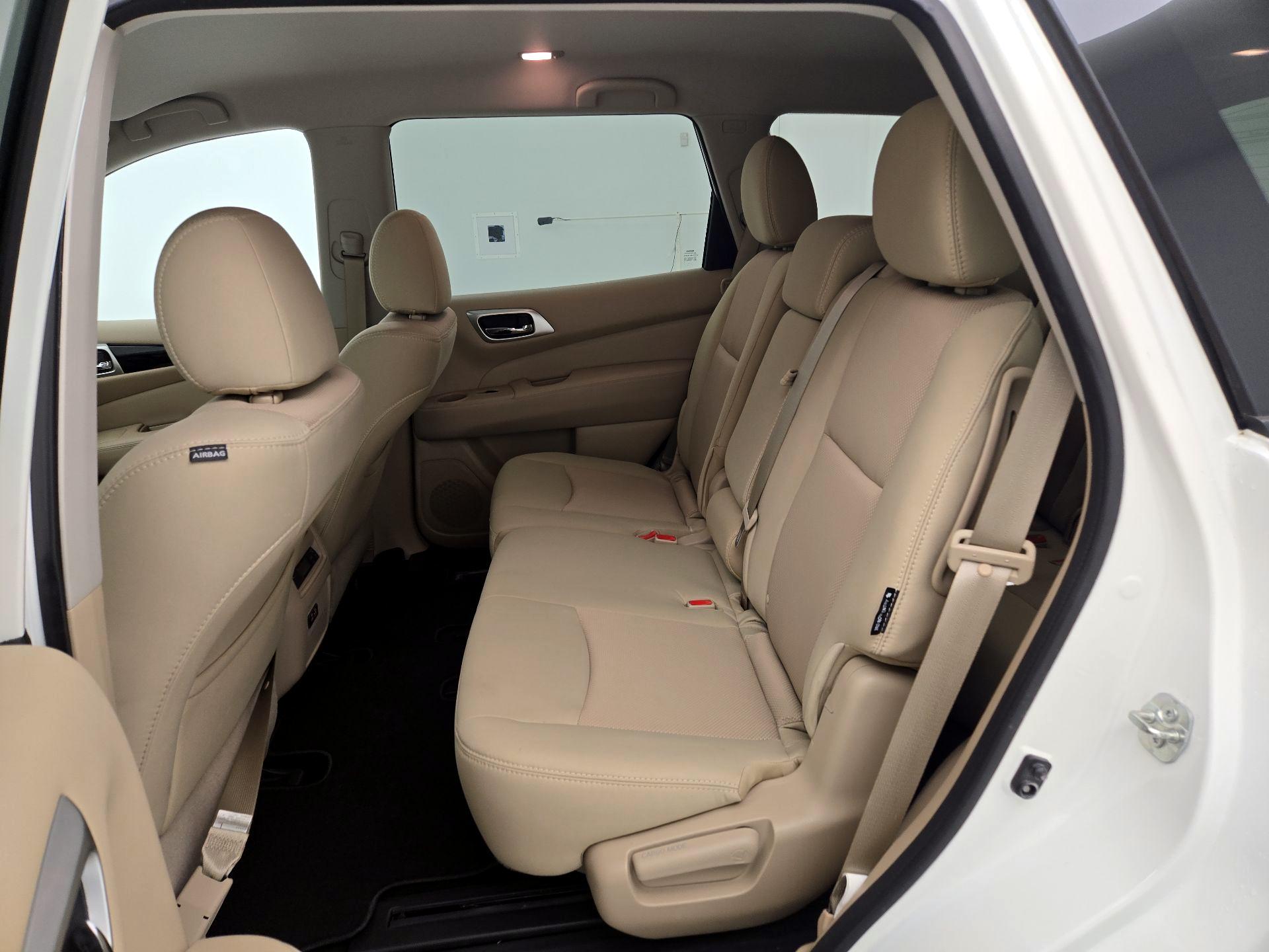 Thumbnail: 2019 Nissan Pathfinder - 19