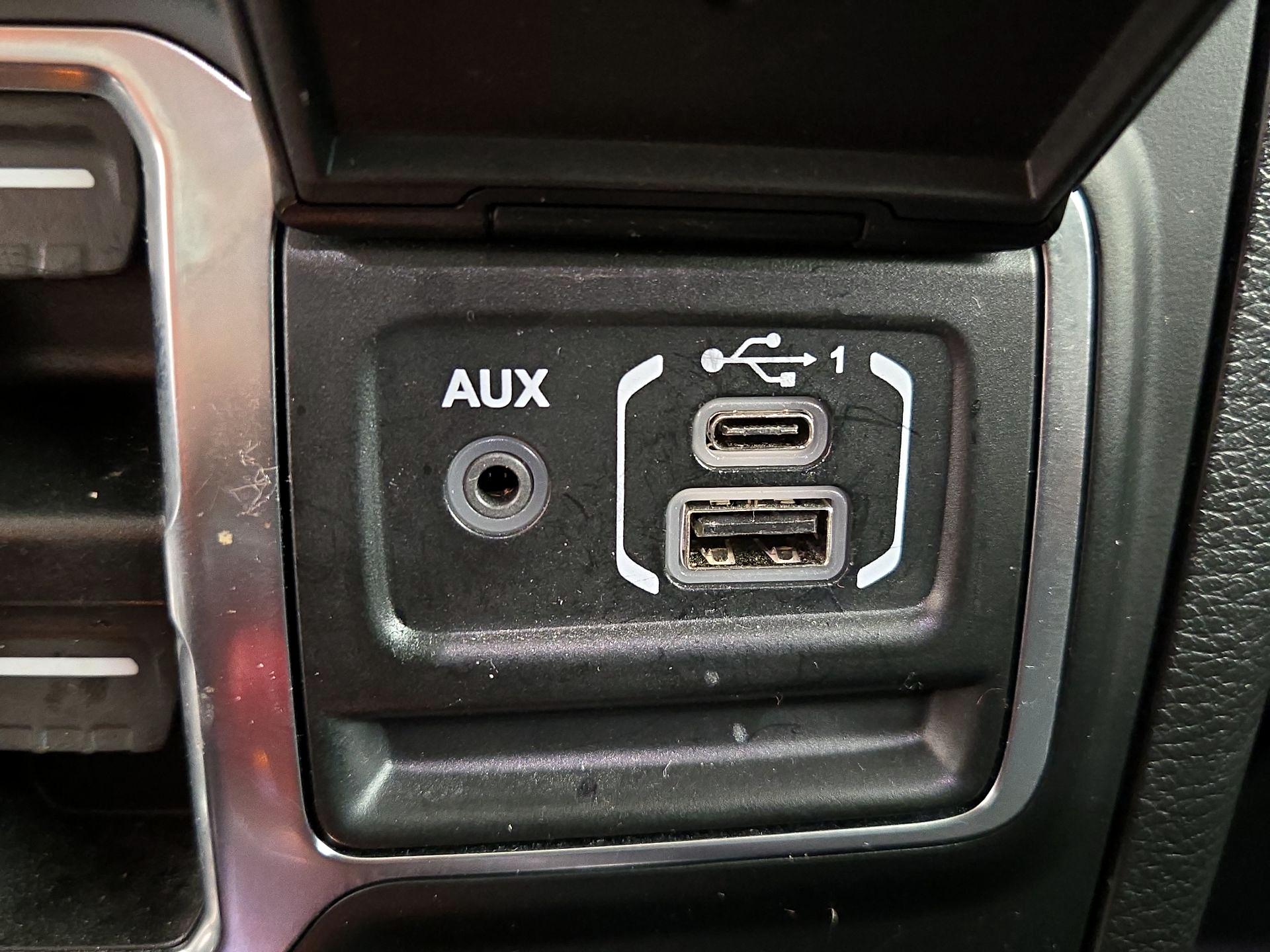 Thumbnail: 2021 Jeep Gladiator - 19