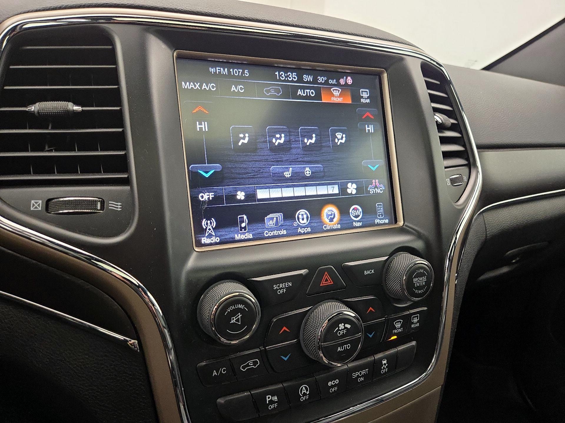 Thumbnail: 2017 Jeep Grand Cherokee - 17