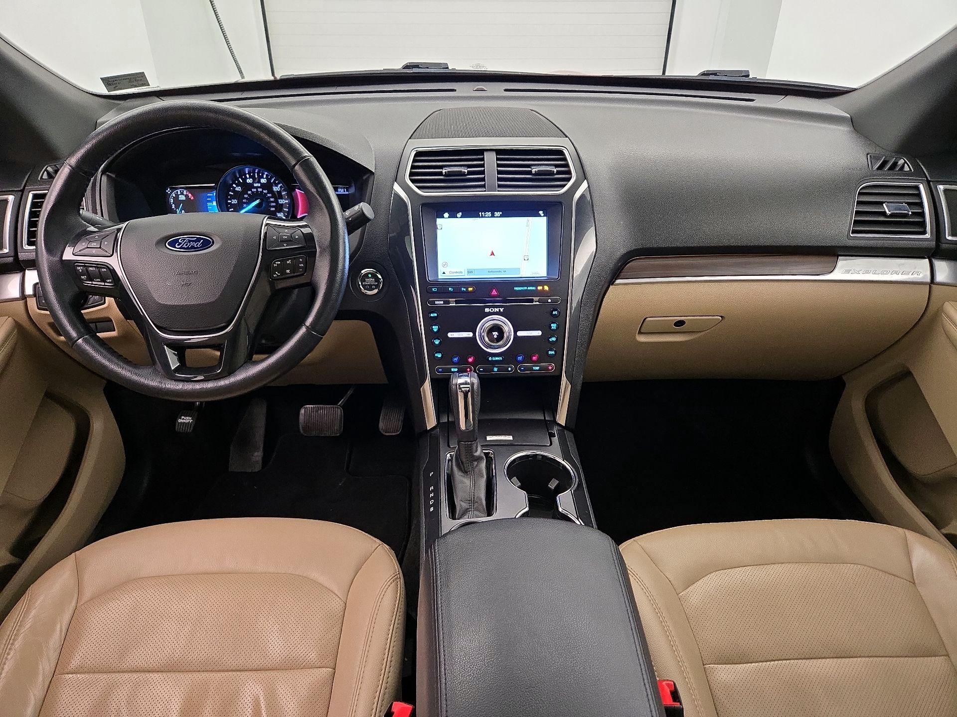 Thumbnail: 2017 Ford Explorer - 9