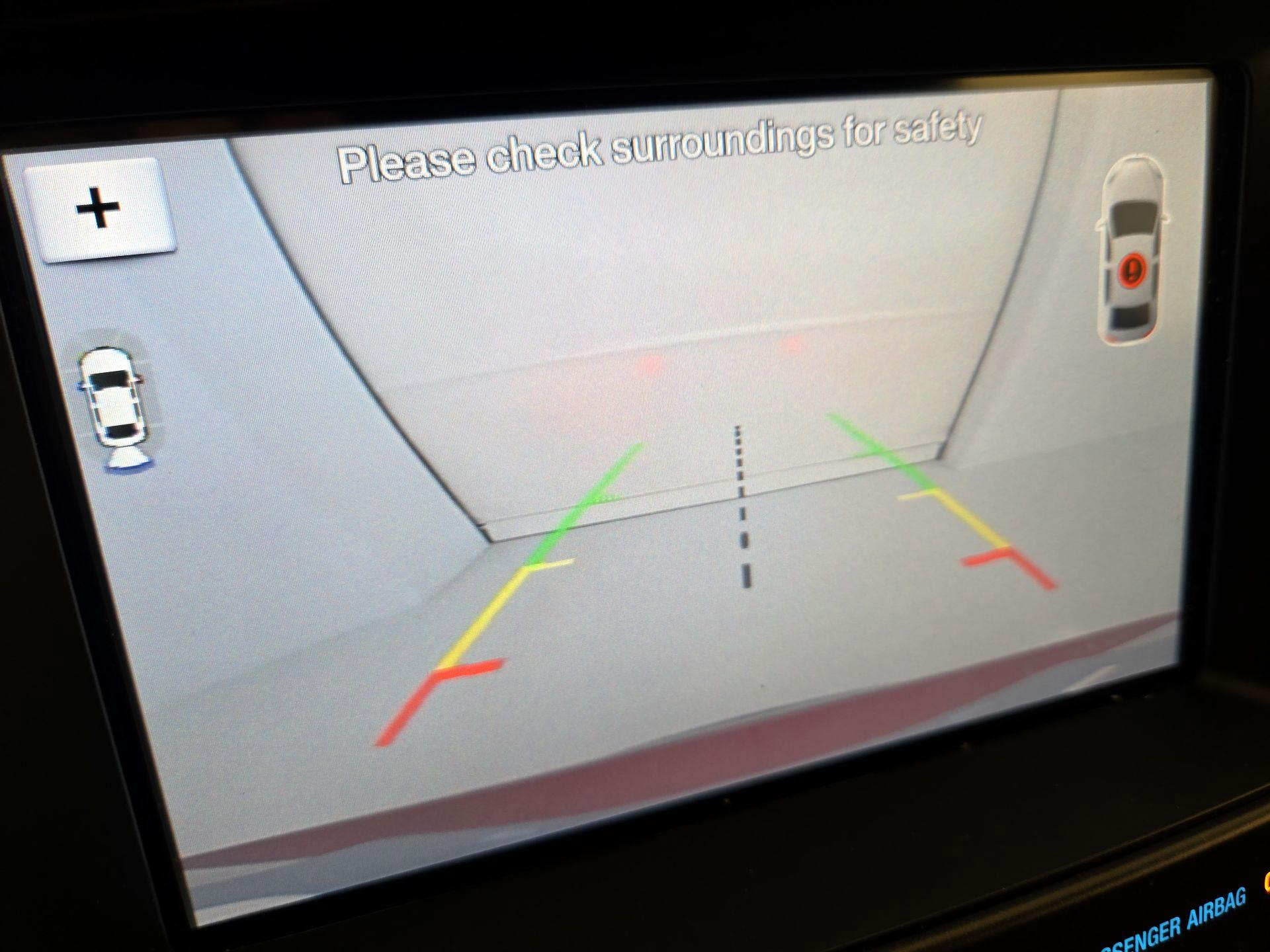 Thumbnail: 2017 Ford Explorer - 15