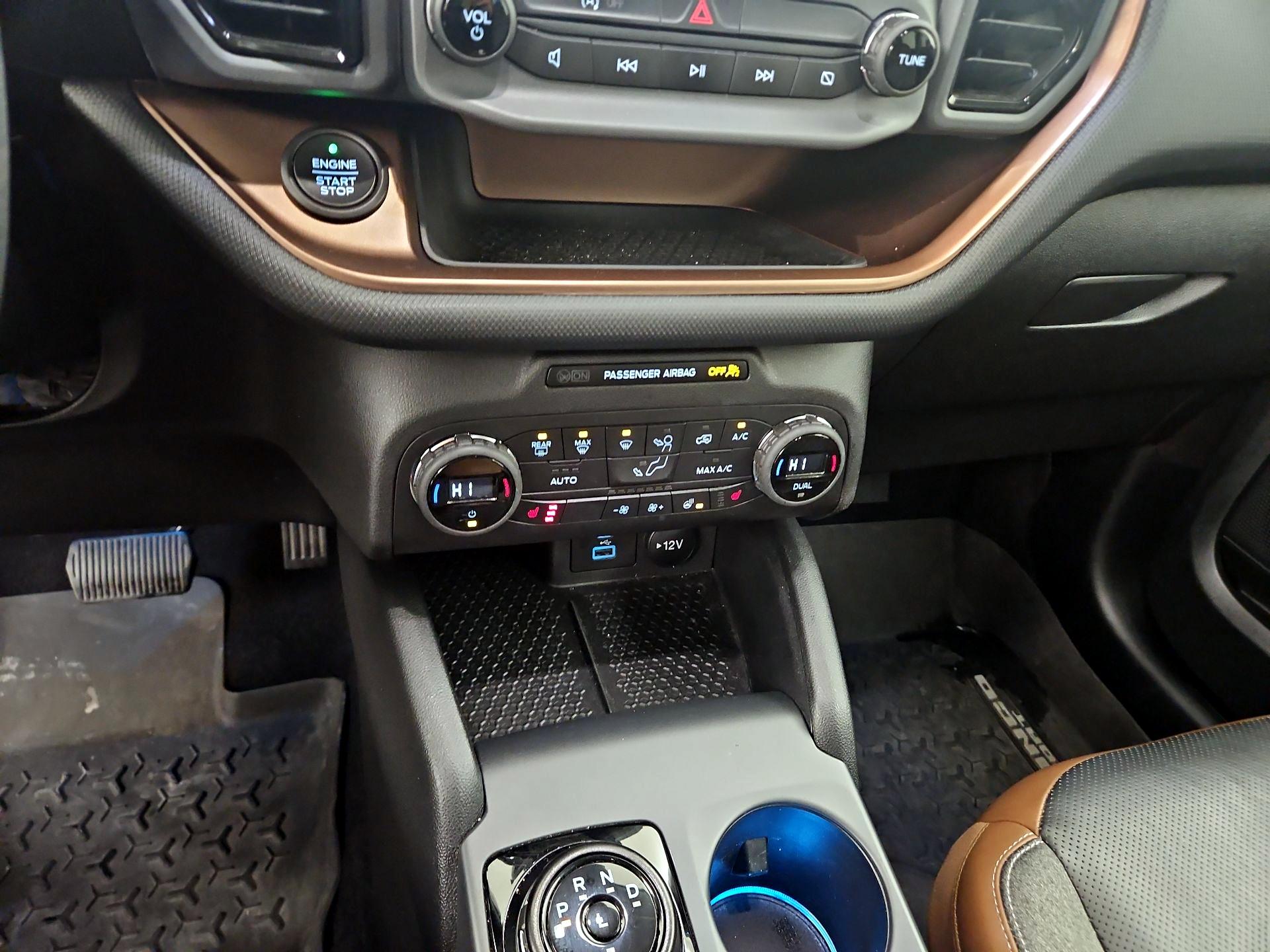 Thumbnail: 2021 Ford Bronco Sport - 16