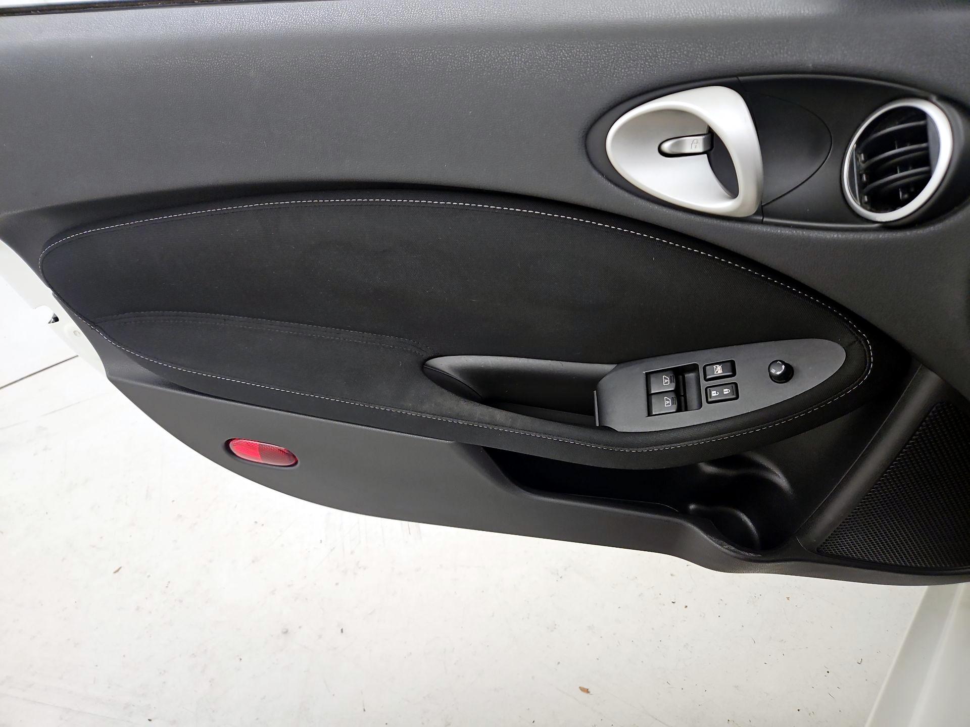 Thumbnail: 2016 Nissan Z - 12