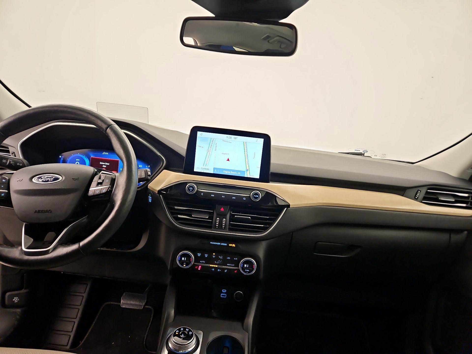 Thumbnail: 2021 Ford Escape - 9