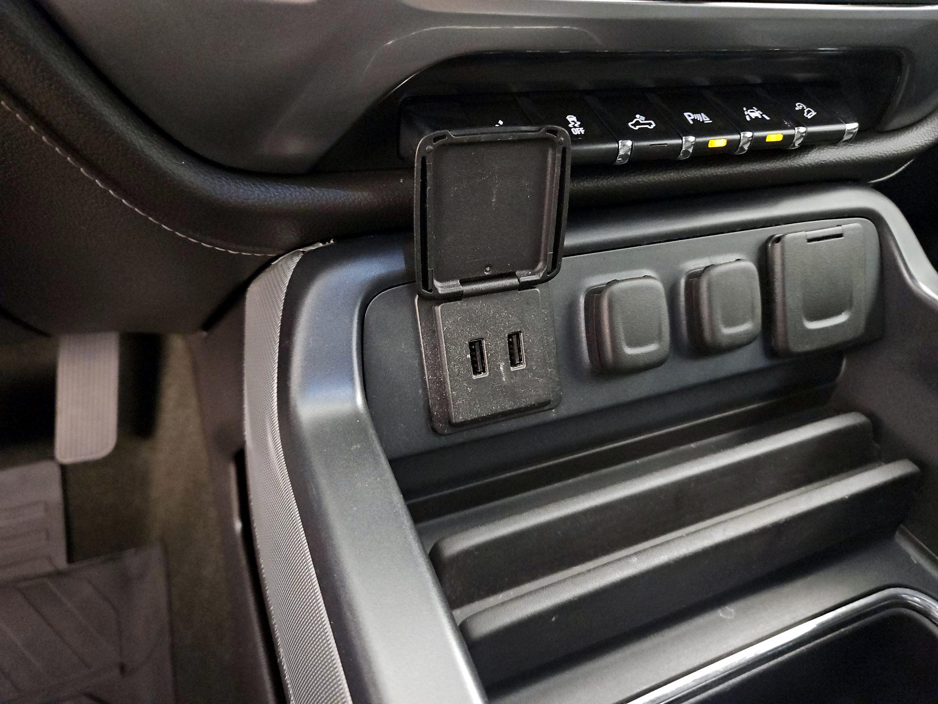 Thumbnail: 2017 Chevrolet Silverado 1500 - 19