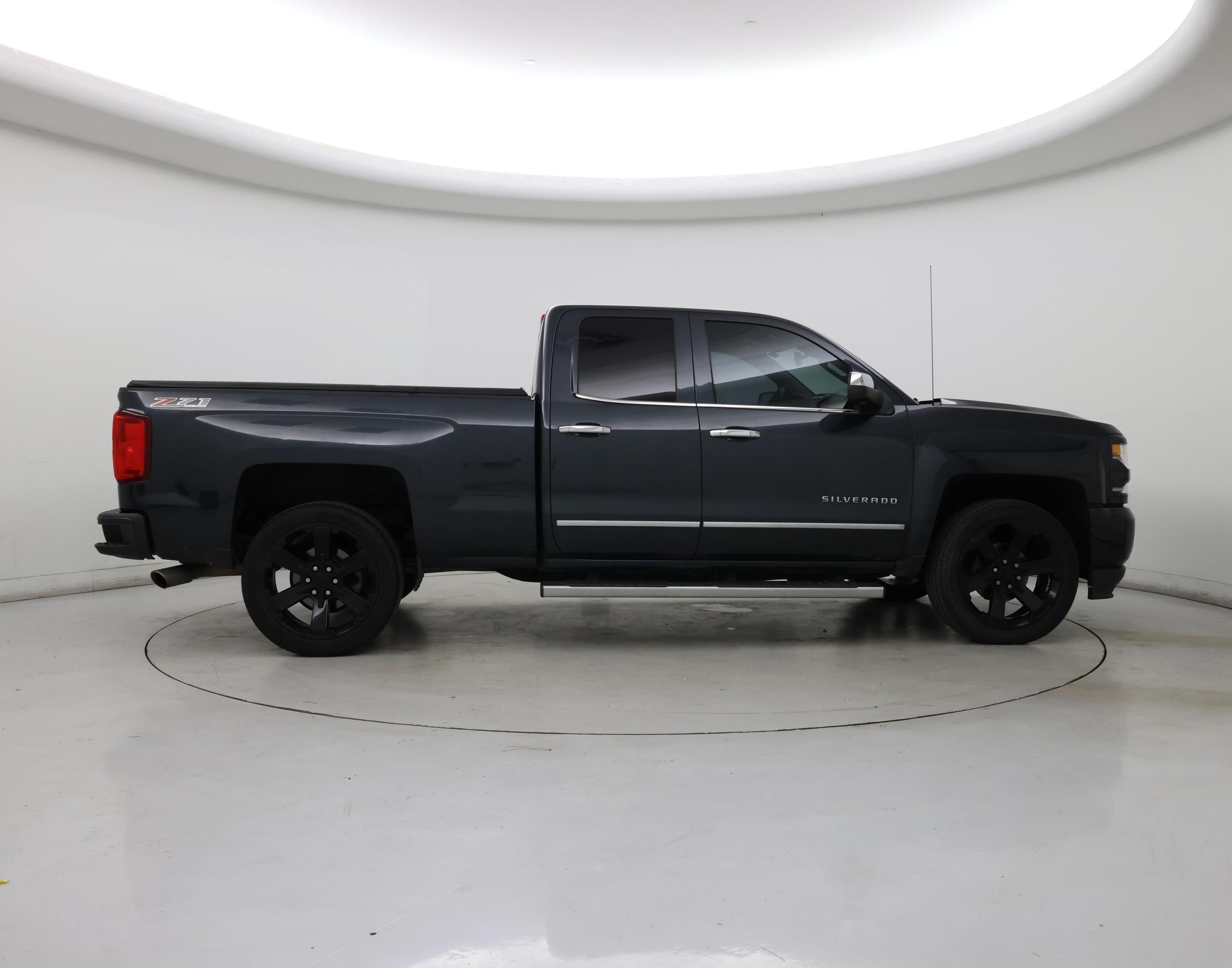 Thumbnail: 2017 Chevrolet Silverado 1500 - 7