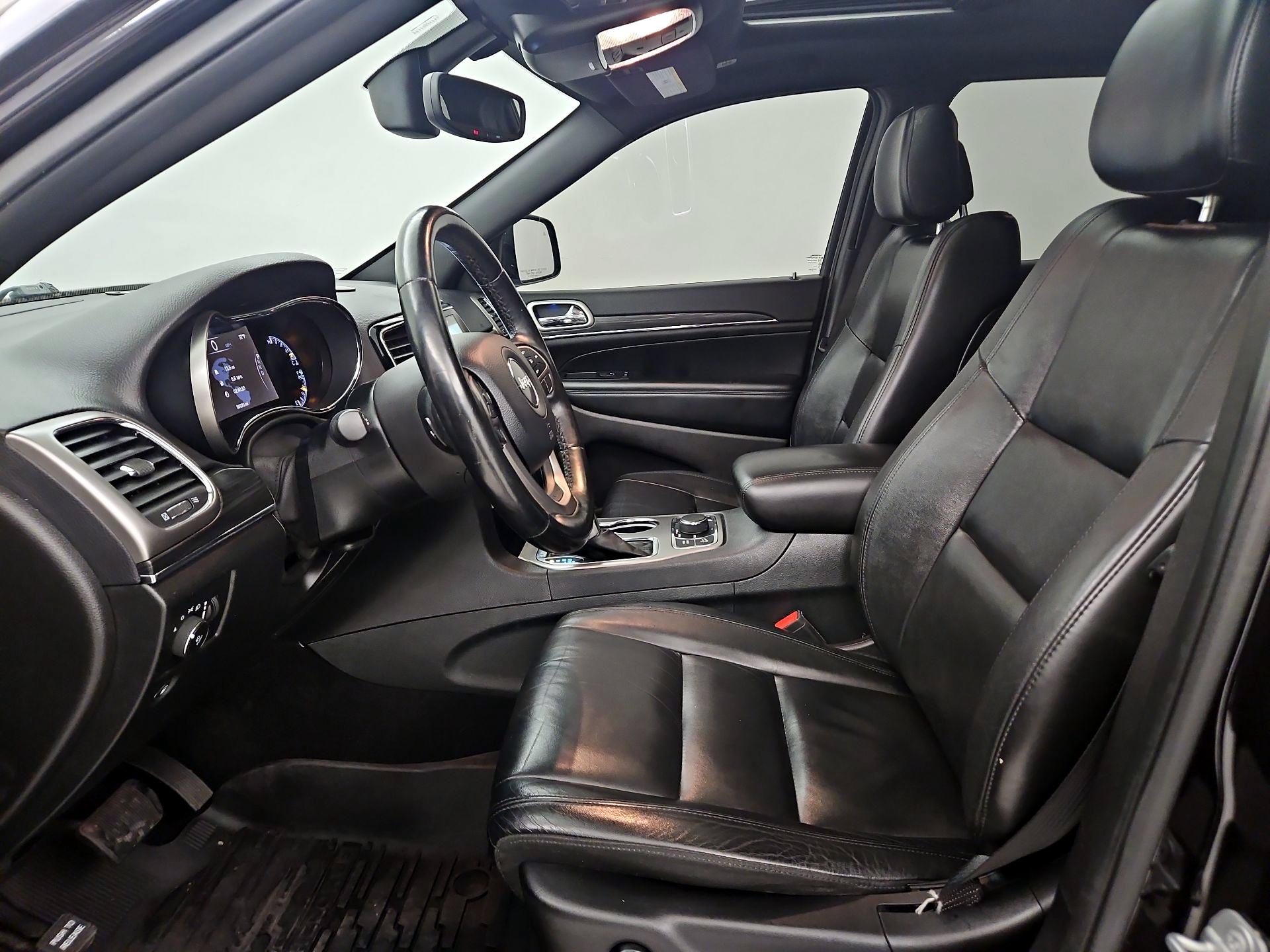 Thumbnail: 2020 Jeep Grand Cherokee - 11