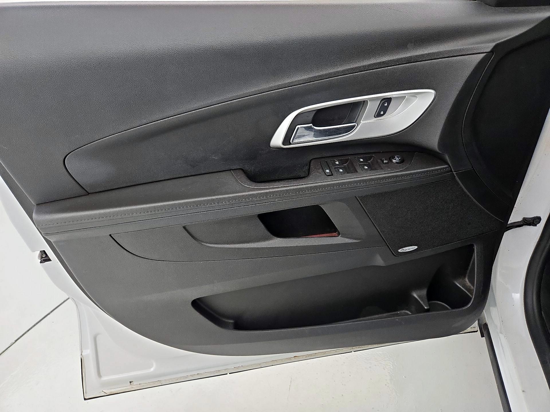 Thumbnail: 2016 Chevrolet Equinox - 12