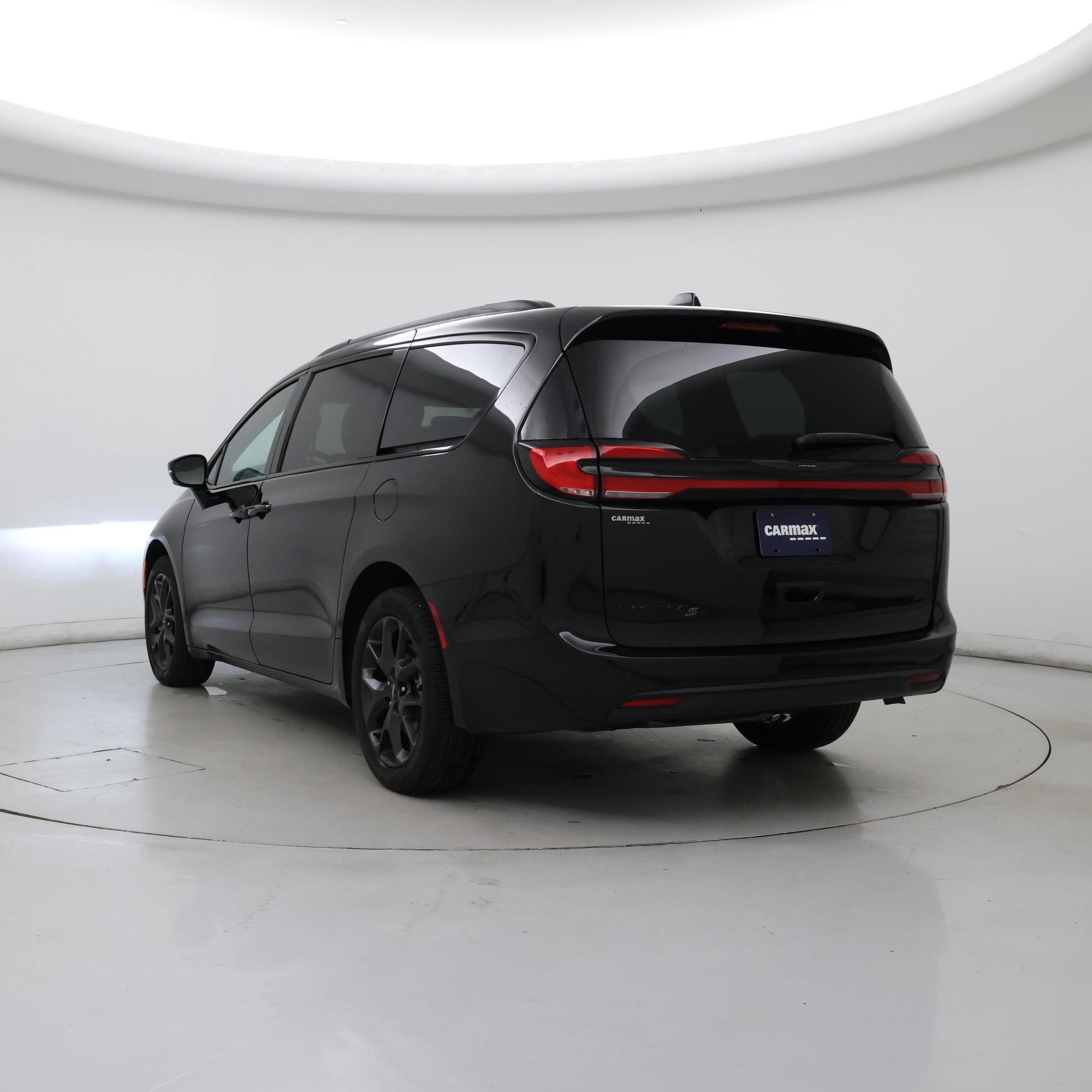 Thumbnail: 2024 Chrysler Pacifica - 2