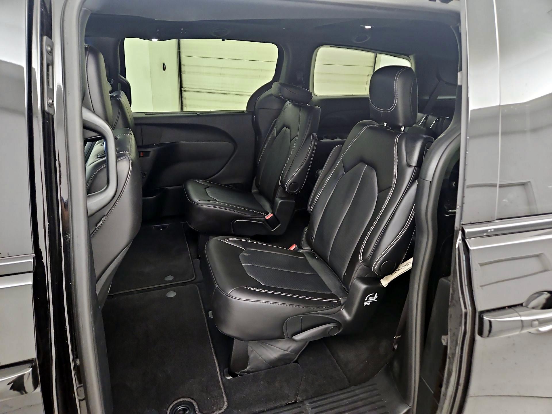 Thumbnail: 2024 Chrysler Pacifica - 20