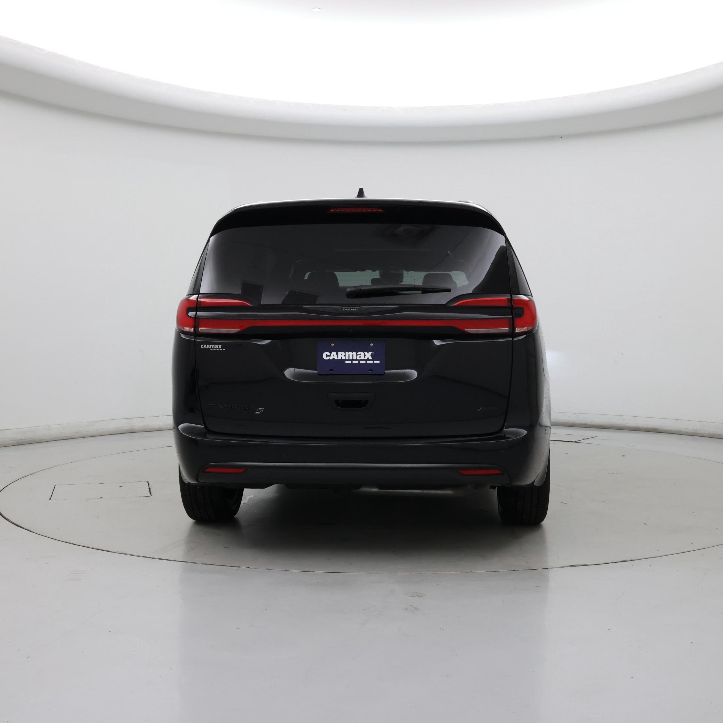 Thumbnail: 2024 Chrysler Pacifica - 6