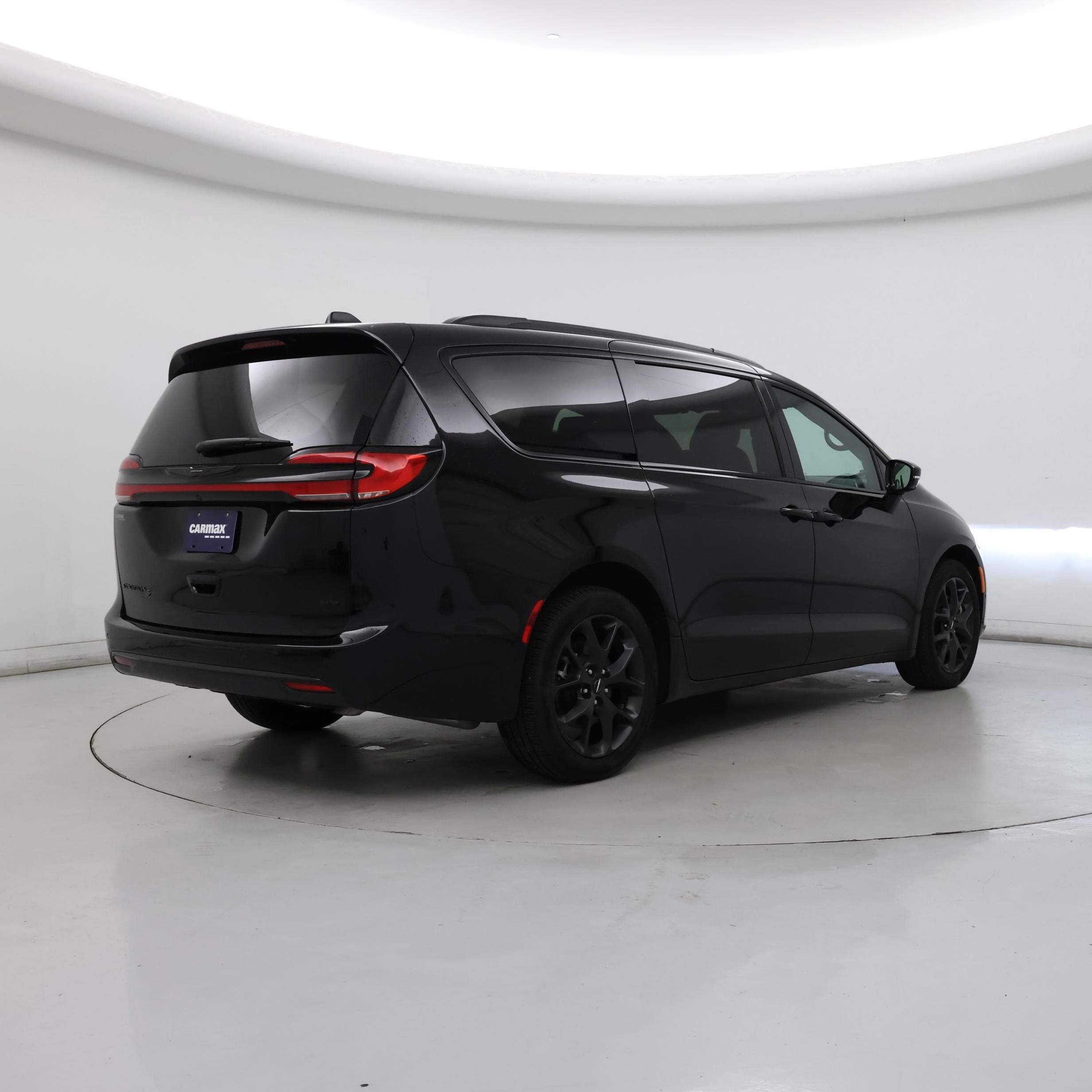 Thumbnail: 2024 Chrysler Pacifica - 8