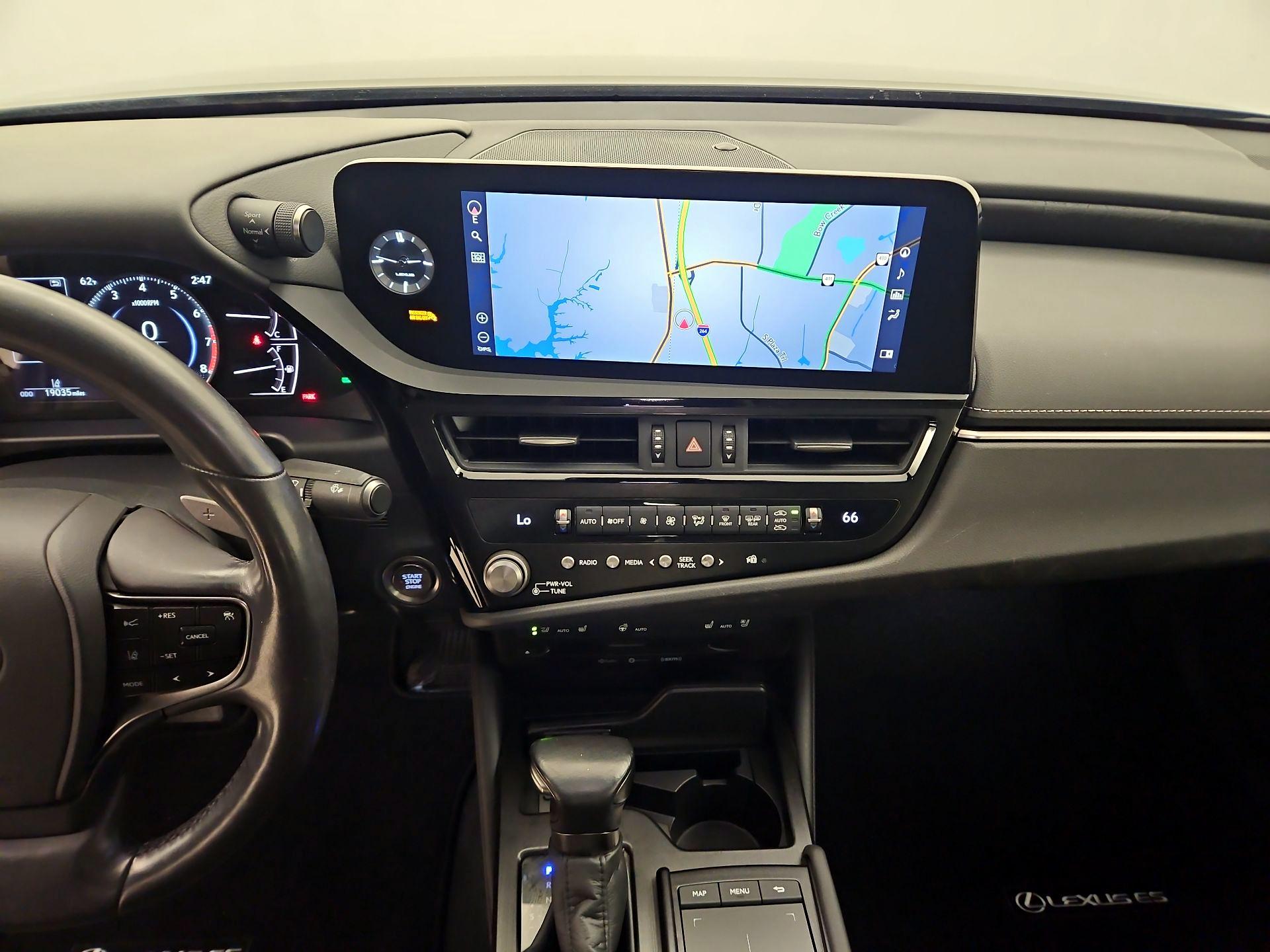 Thumbnail: 2022 Lexus ES - 9