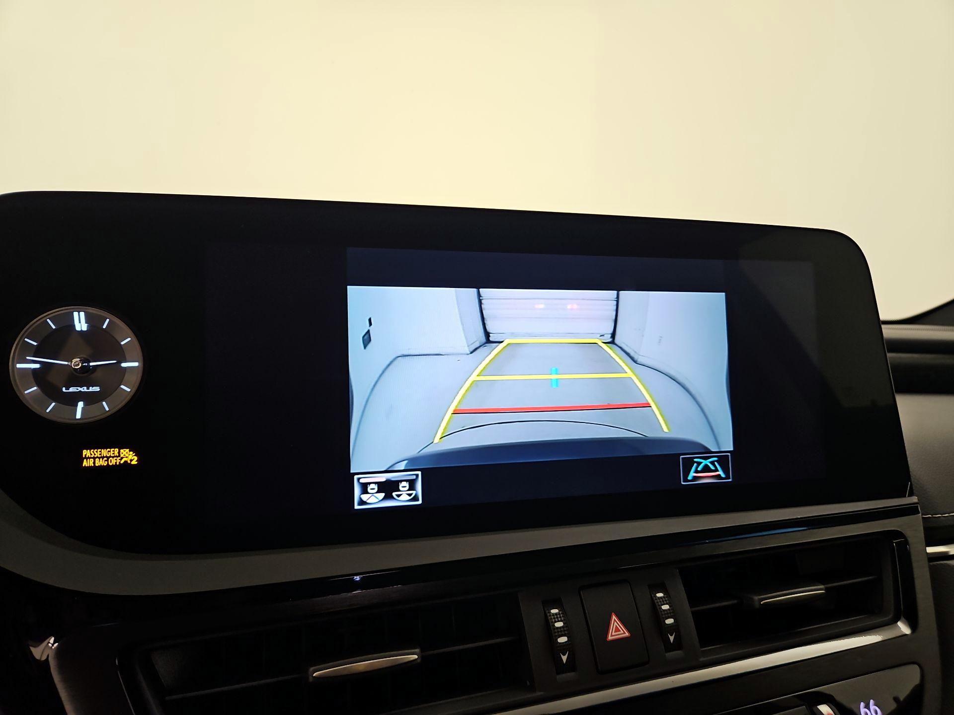 Thumbnail: 2022 Lexus ES - 14