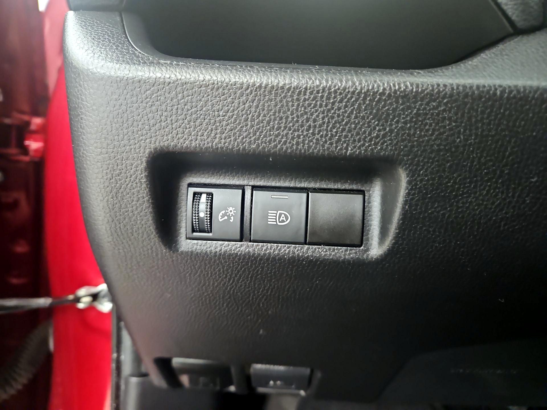 Thumbnail: 2021 Toyota RAV4 - 13