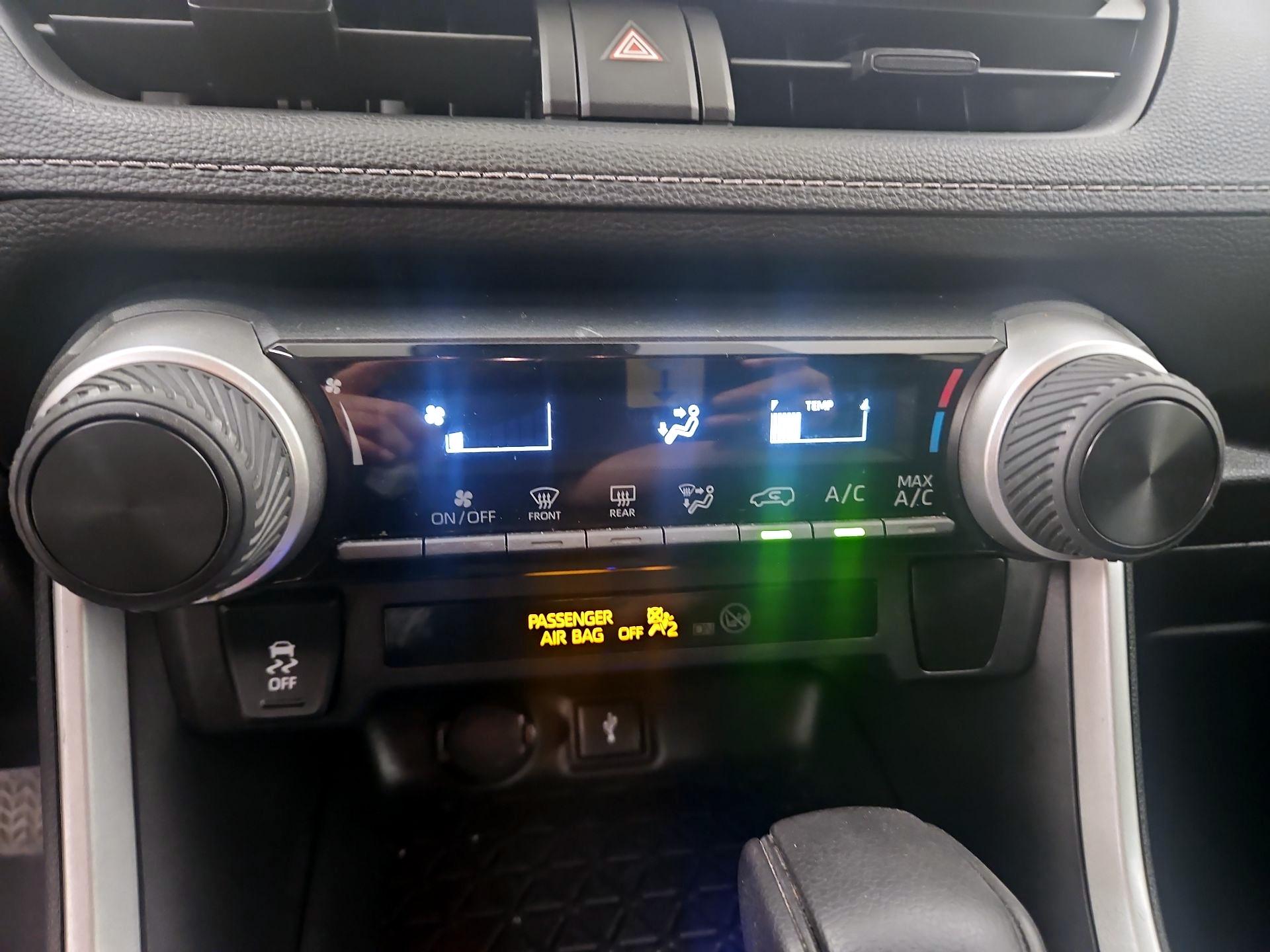 Thumbnail: 2021 Toyota RAV4 - 16