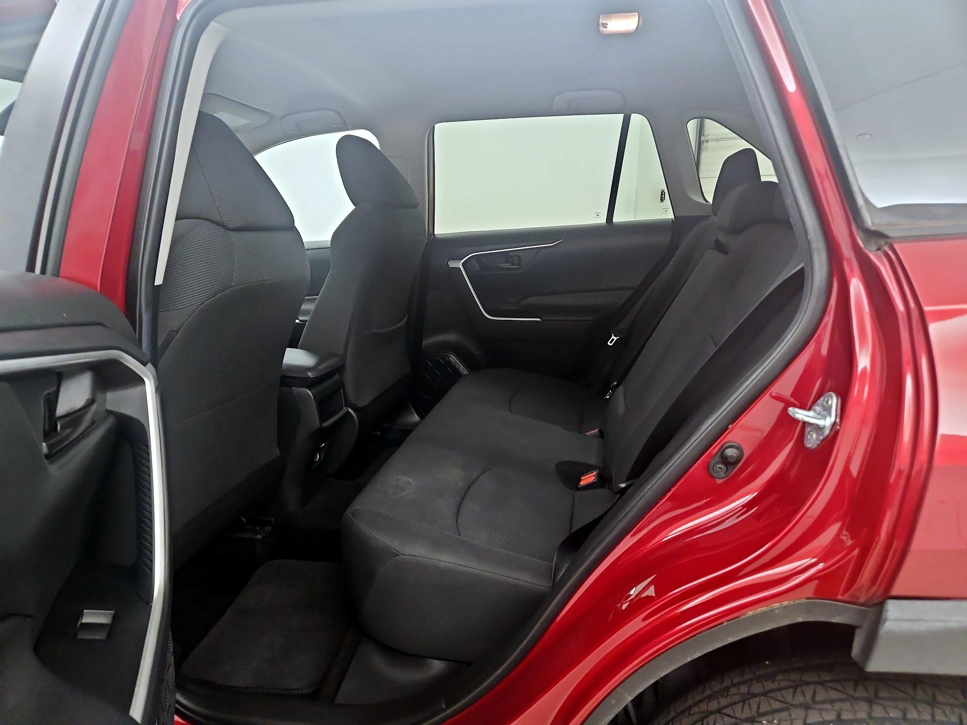 Thumbnail: 2021 Toyota RAV4 - 19