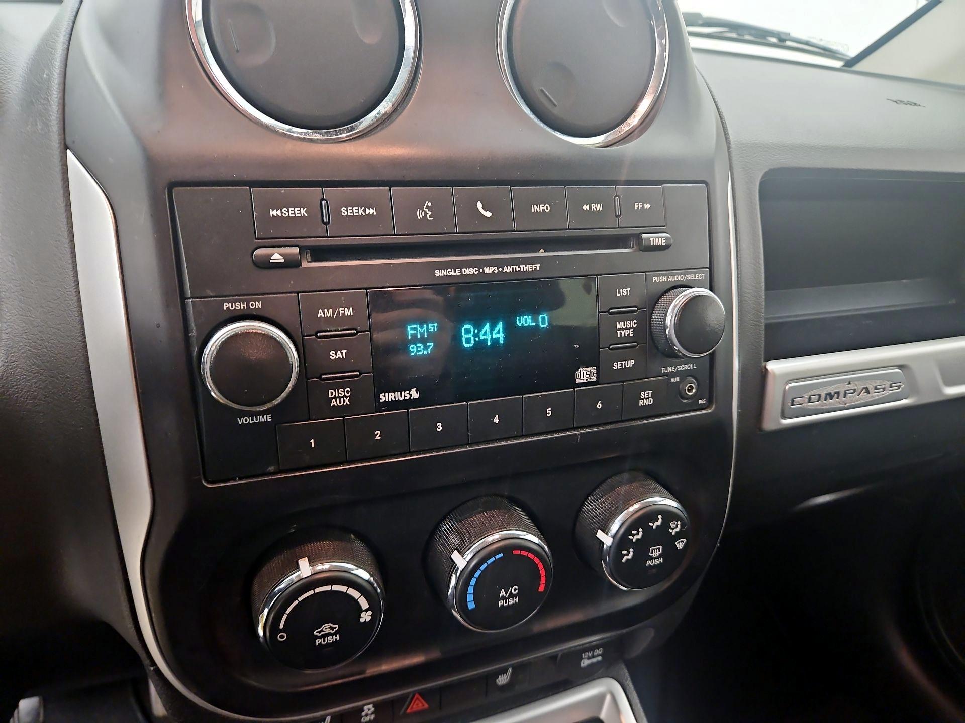 Thumbnail: 2016 Jeep Compass - 13