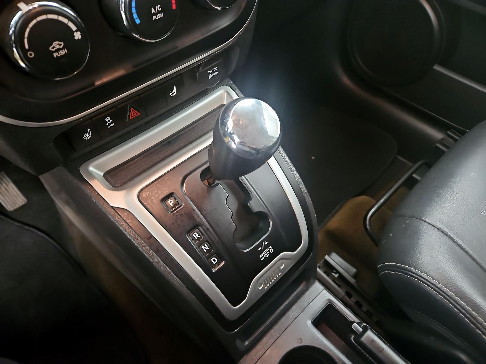 Thumbnail: 2016 Jeep Compass - 15