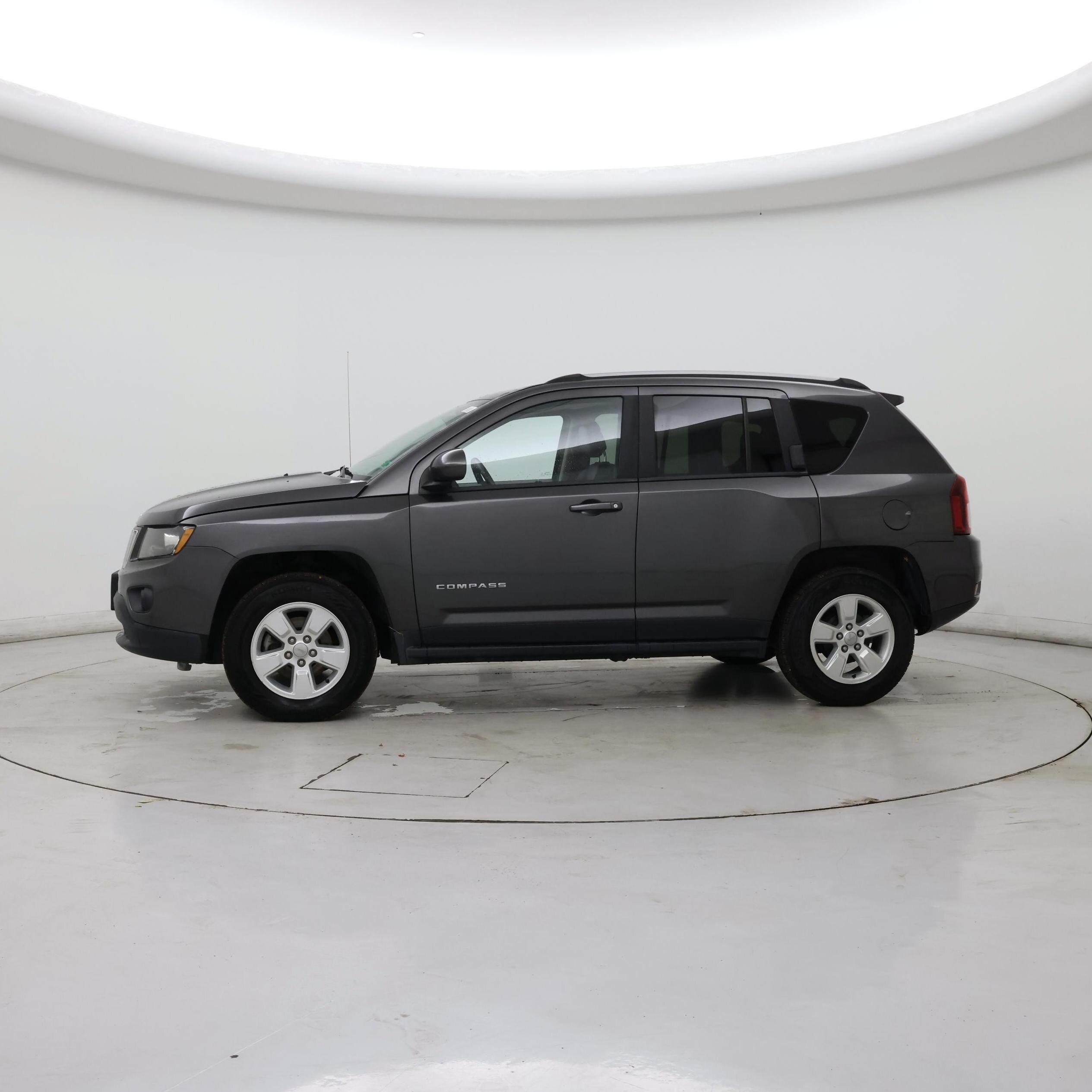 Thumbnail: 2016 Jeep Compass - 3