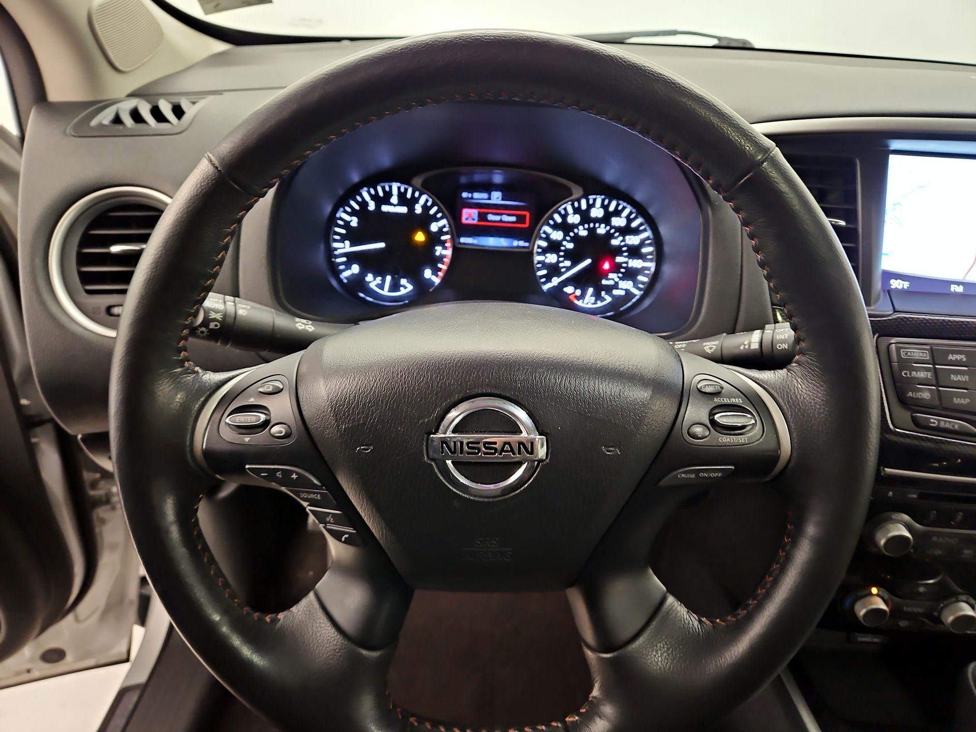 Thumbnail: 2020 Nissan Pathfinder - 10