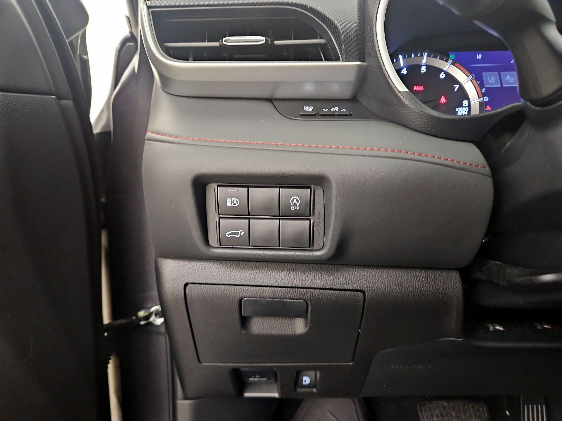 Thumbnail: 2023 Toyota Highlander - 13