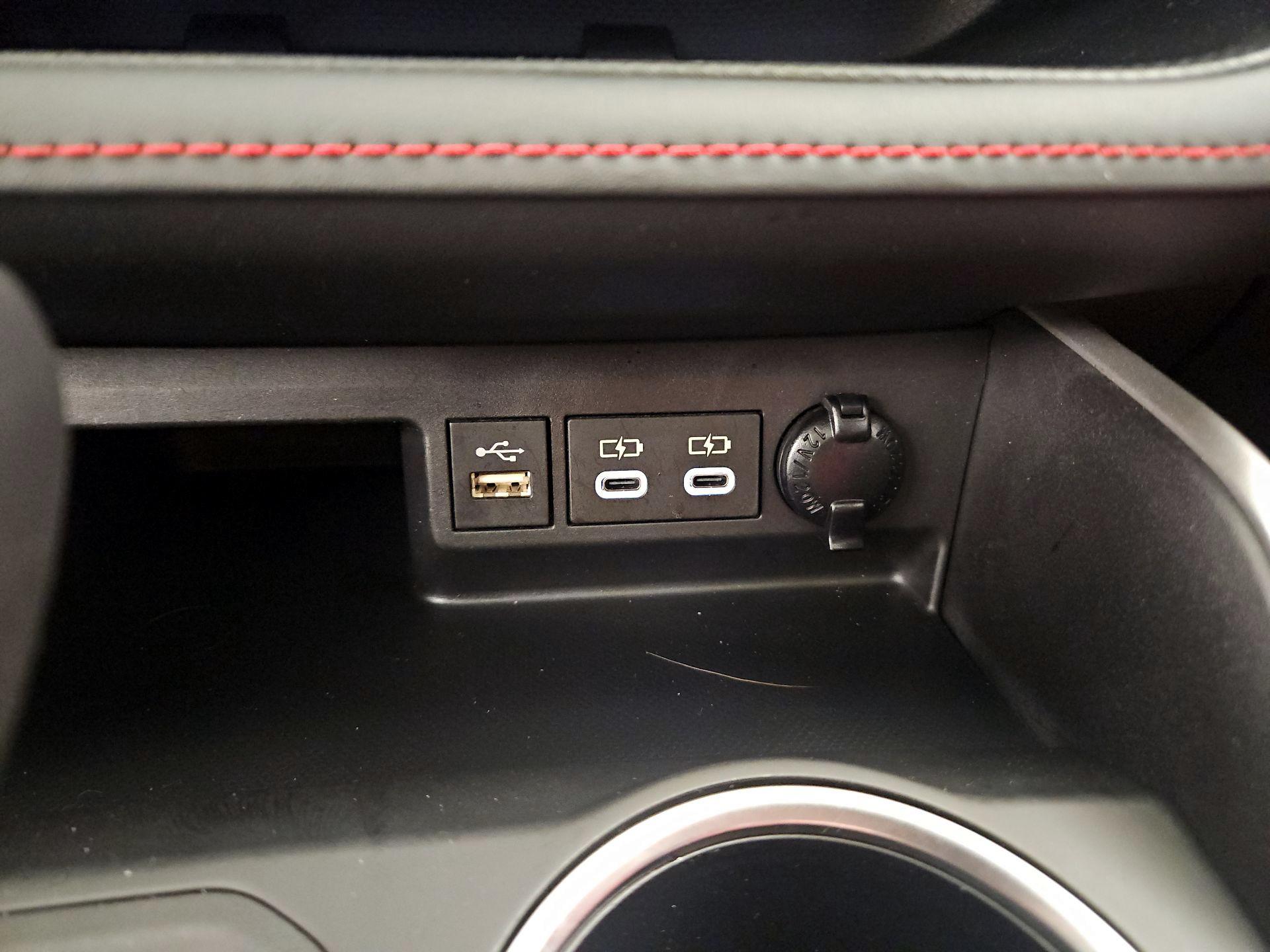 Thumbnail: 2023 Toyota Highlander - 18