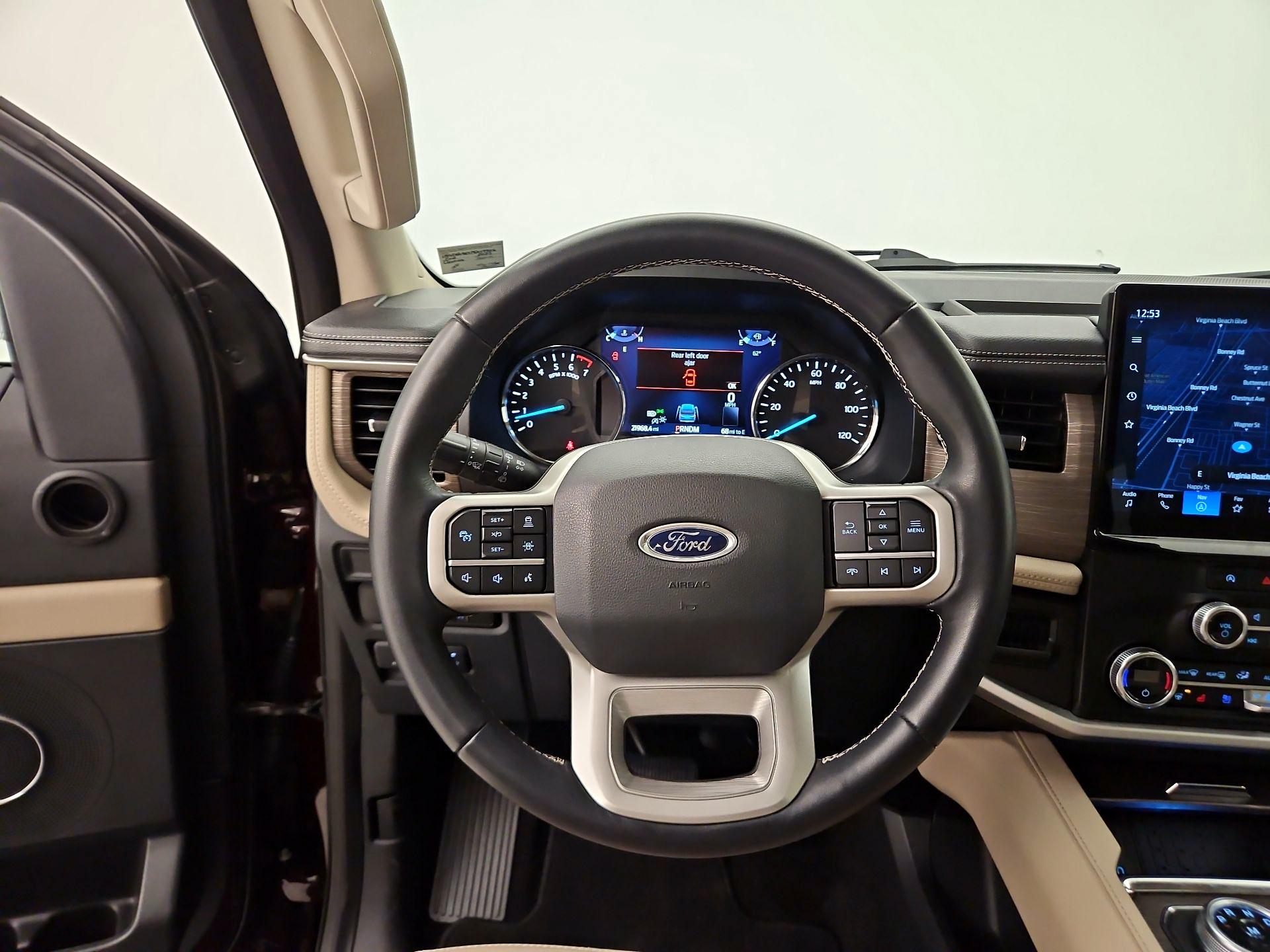 Thumbnail: 2023 Ford Expedition - 10