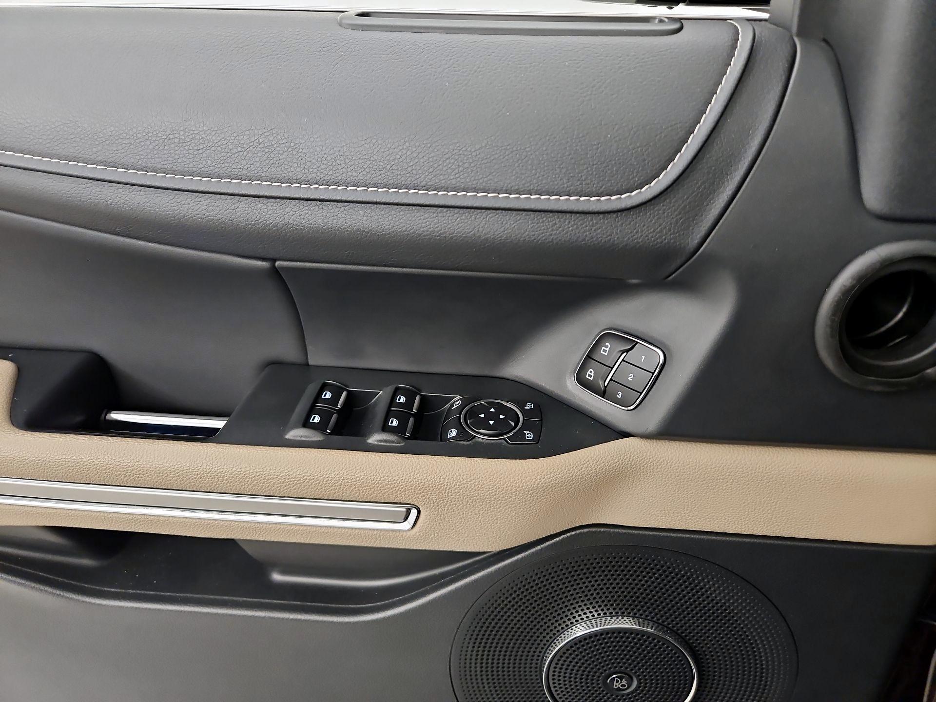 Thumbnail: 2023 Ford Expedition - 12