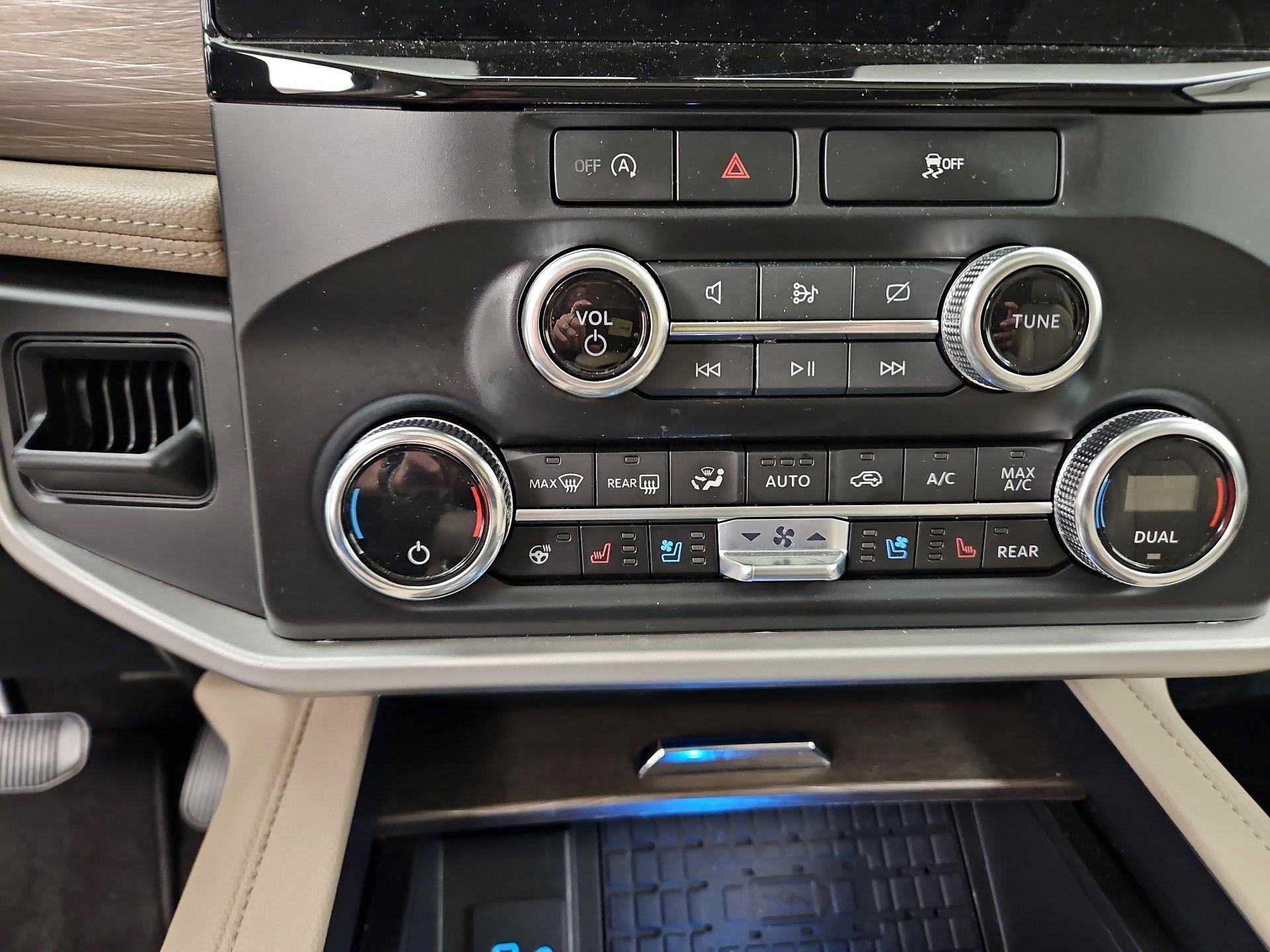 Thumbnail: 2023 Ford Expedition - 17