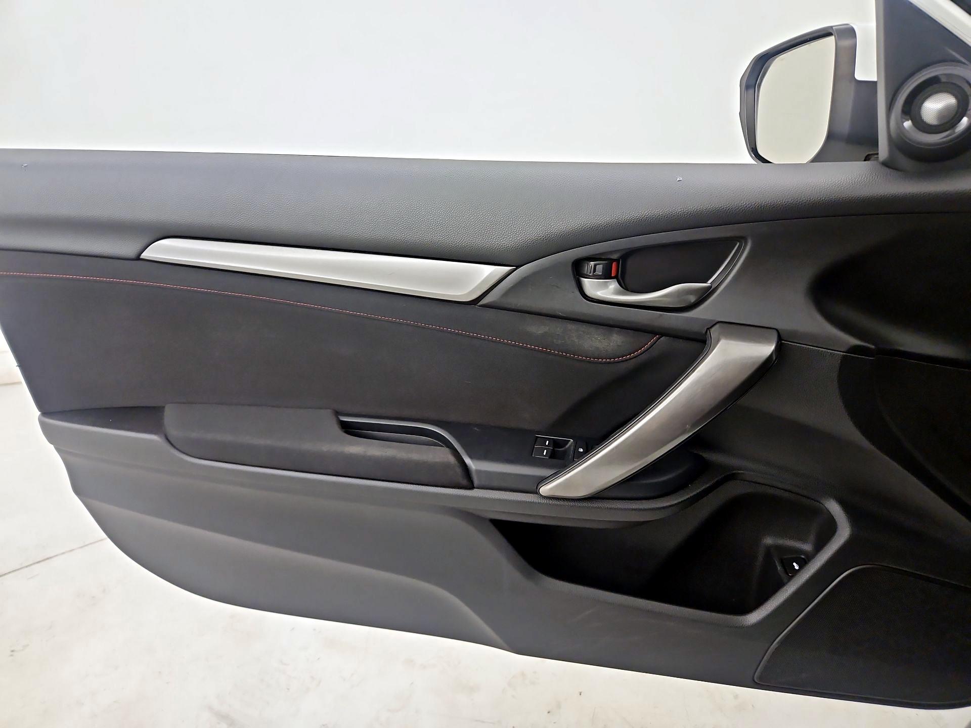 Thumbnail: 2017 Honda Civic - 12