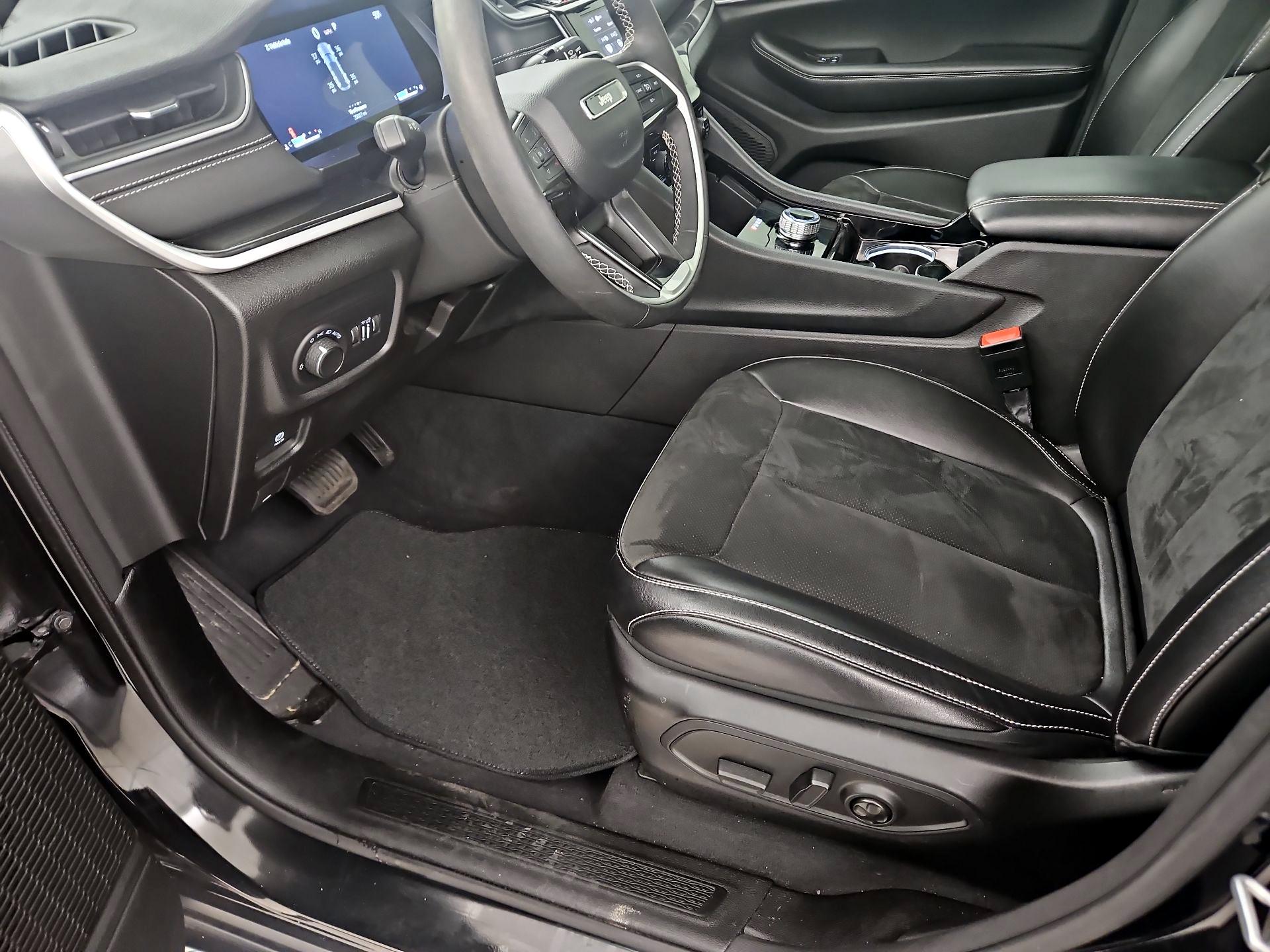 Thumbnail: 2023 Jeep Grand Cherokee - 11