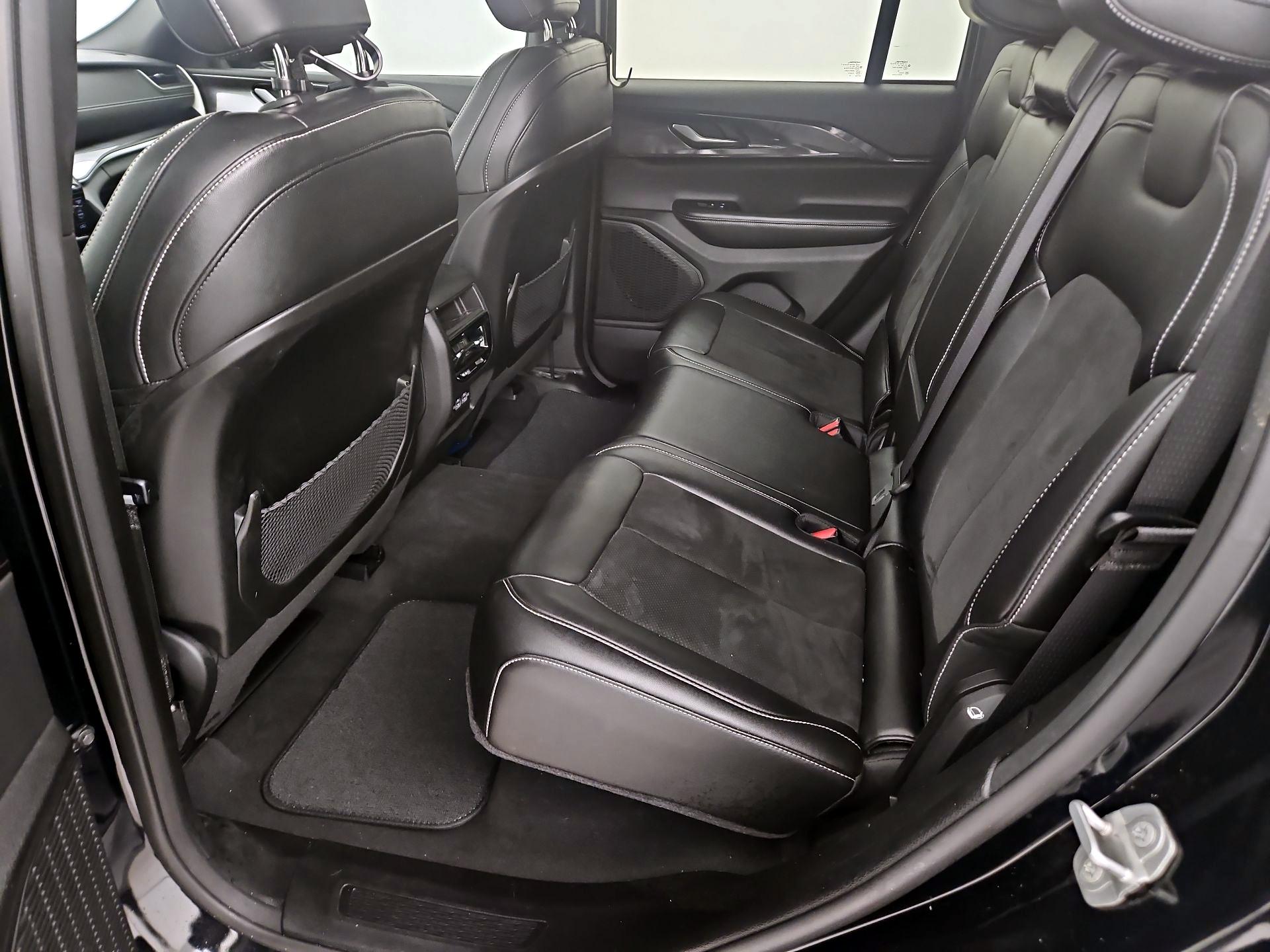 Thumbnail: 2023 Jeep Grand Cherokee - 20