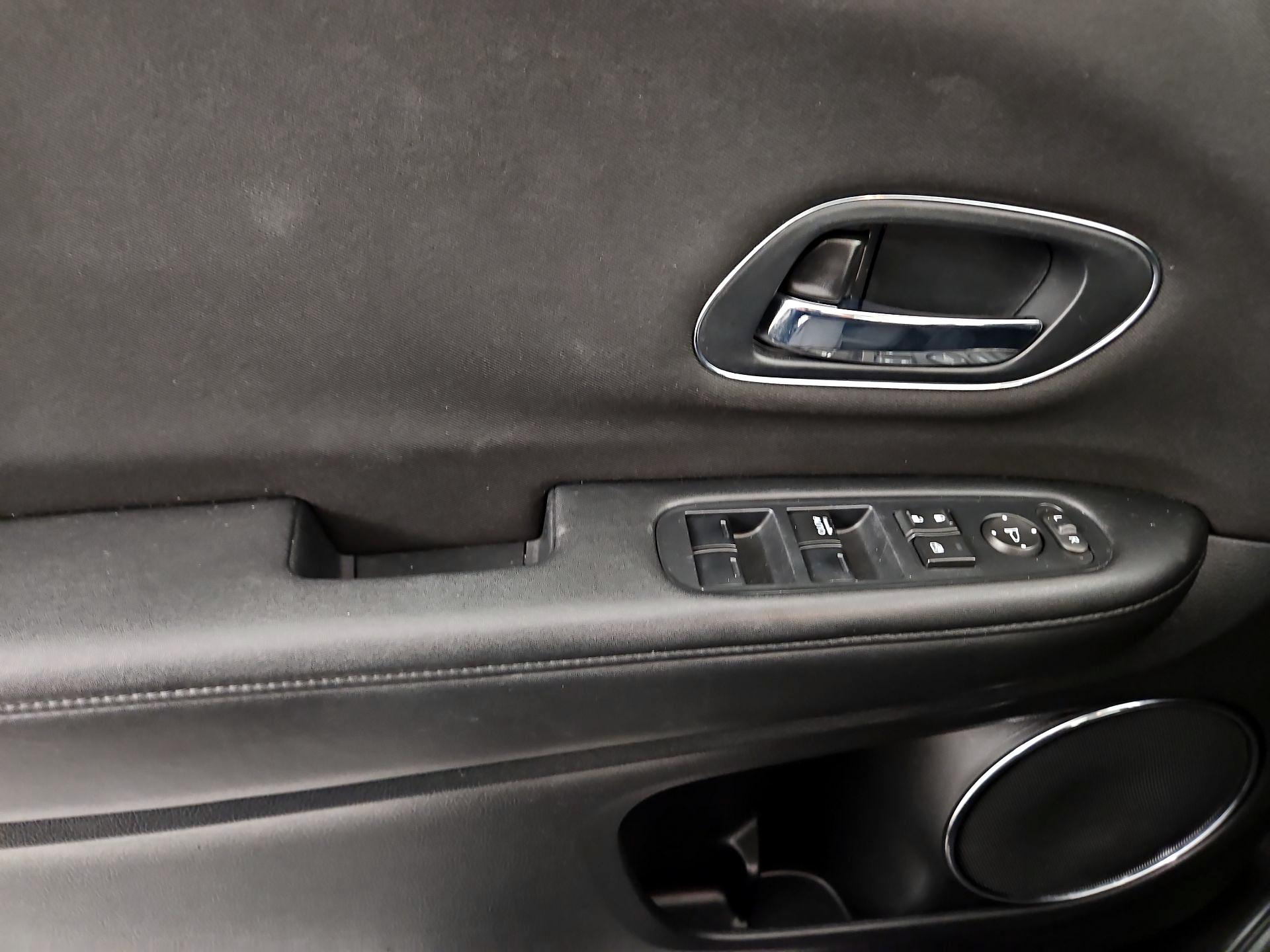 Thumbnail: 2017 Honda HR-V - 12