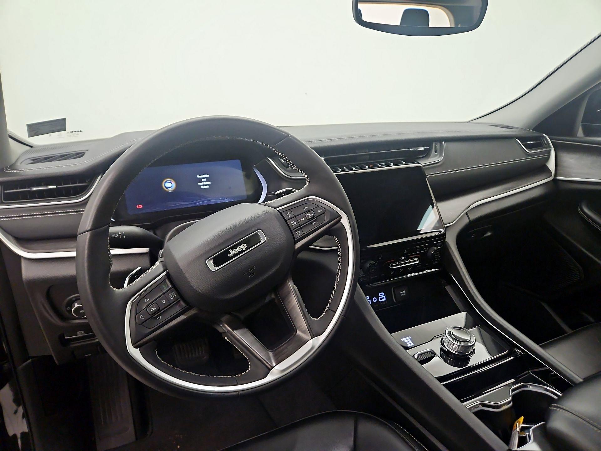 Thumbnail: 2023 Jeep Grand Cherokee L - 9