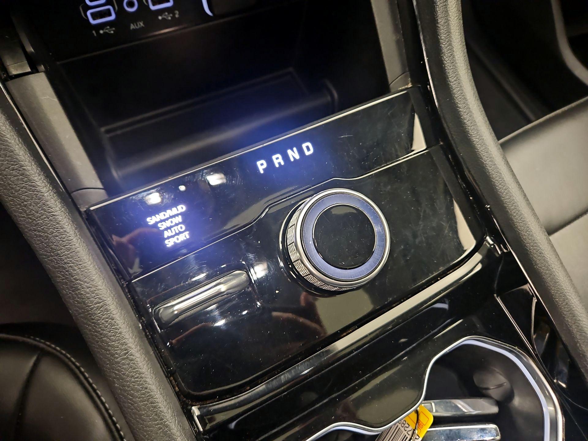 Thumbnail: 2023 Jeep Grand Cherokee L - 18