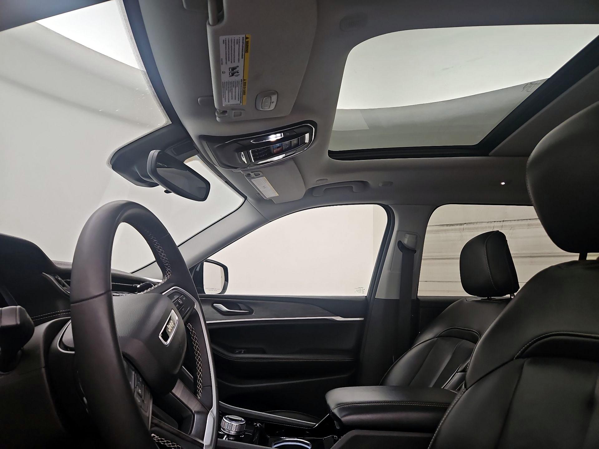 Thumbnail: 2023 Jeep Grand Cherokee L - 20